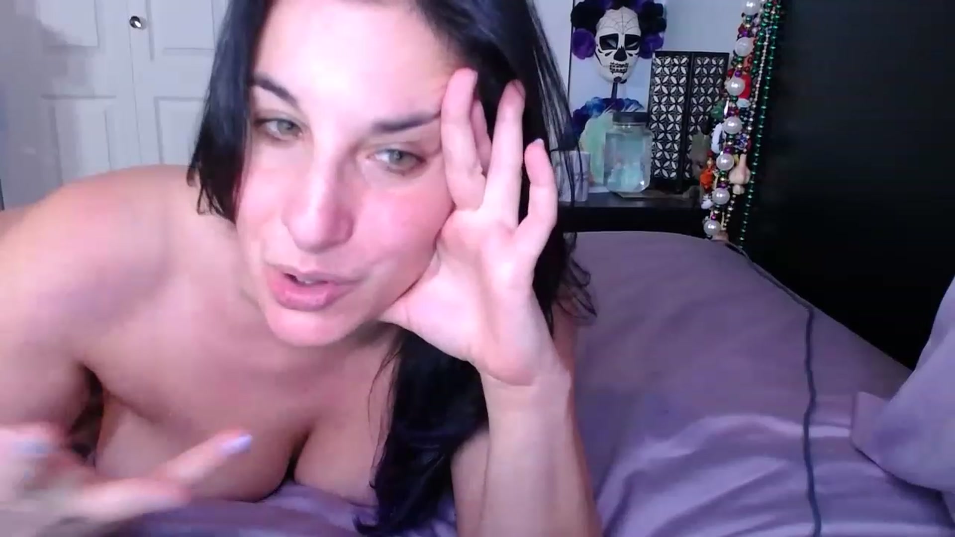 Gallery image thumbnail from abustybabe's myfreecams stream on, 12/23/2022, 23:14 image 13 of 20