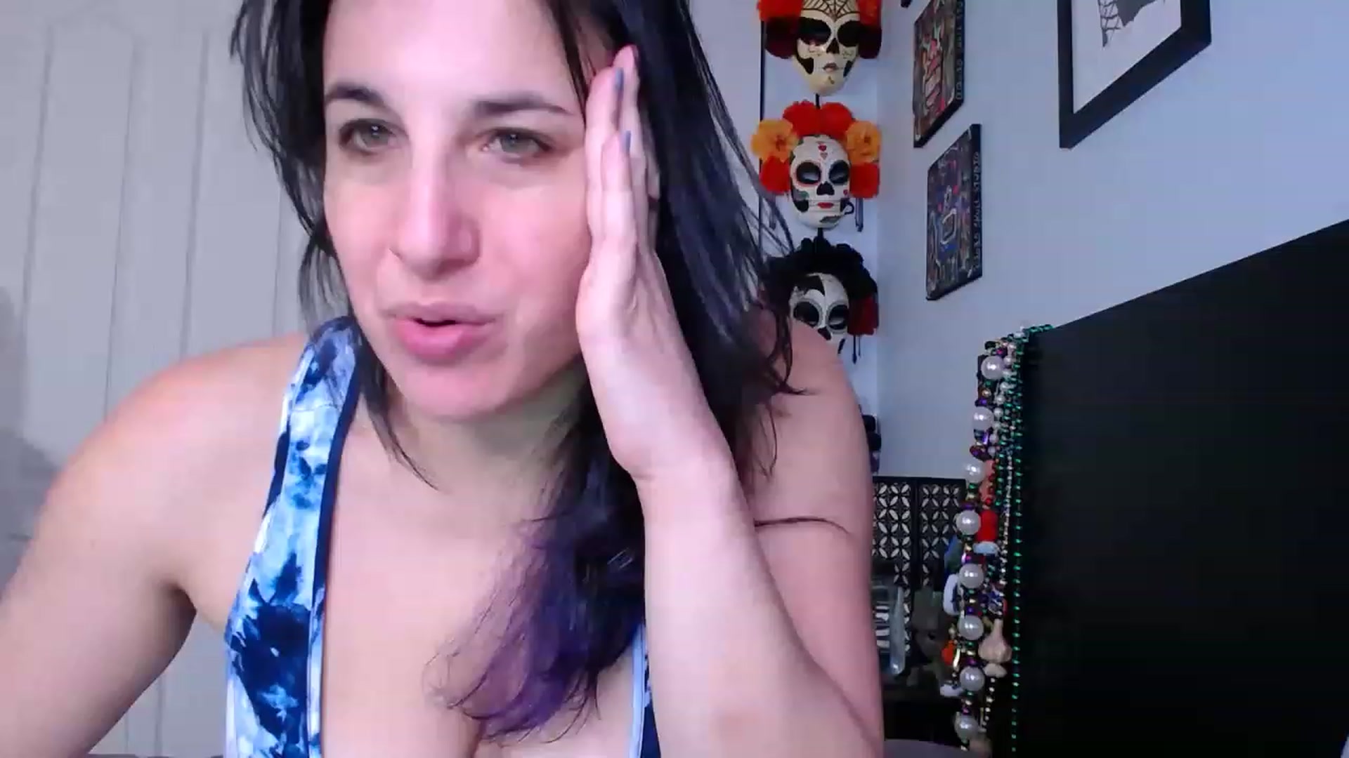 Gallery image thumbnail from abustybabe's myfreecams stream on, 12/27/2022, 23:05 image 3 of 20