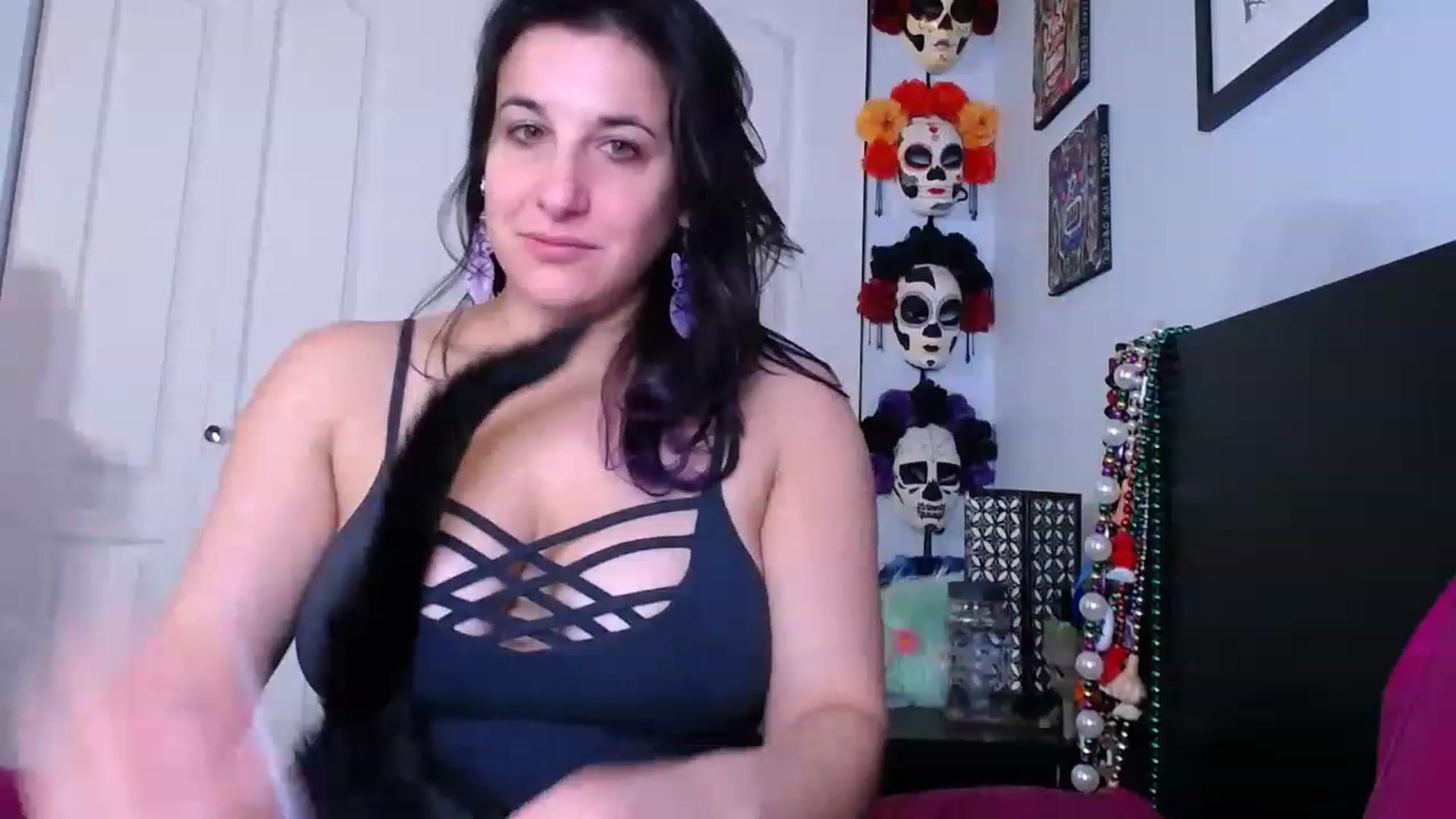 Gallery image thumbnail from abustybabe's myfreecams stream on, 12/30/2022, 23:26 image 17 of 20
