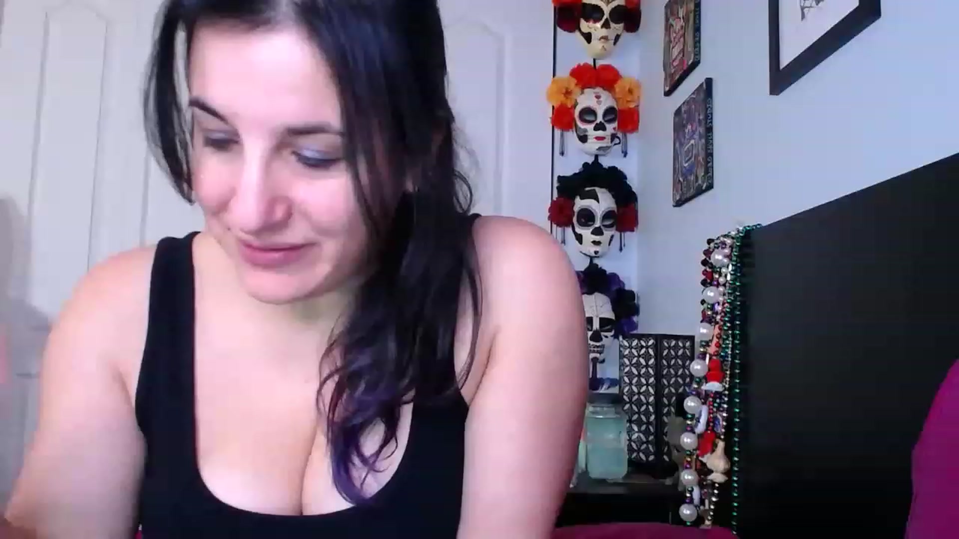 Gallery image thumbnail from abustybabe's myfreecams stream on, 01/03/2023, 22:45 image 2 of 20