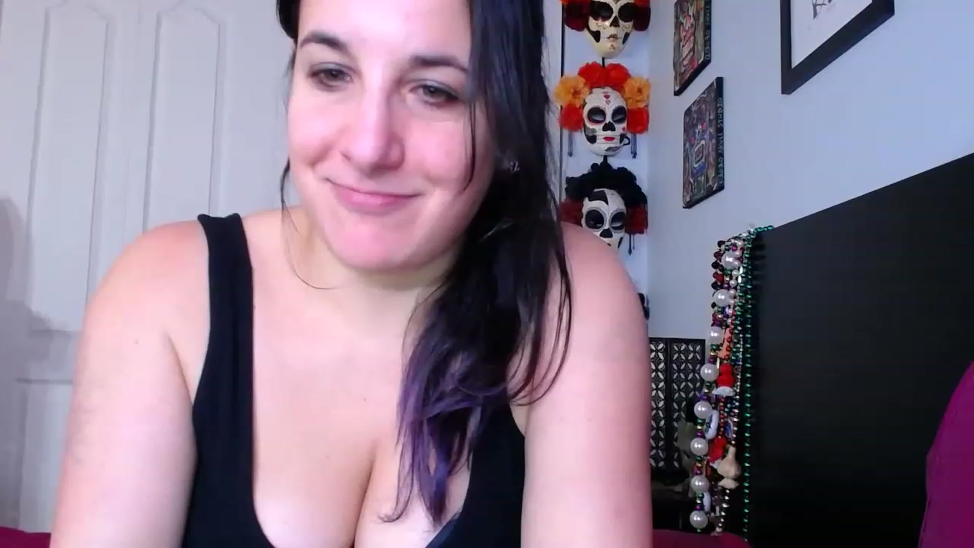 Gallery image thumbnail from abustybabe's myfreecams stream on, 01/03/2023, 22:45 image 3 of 20
