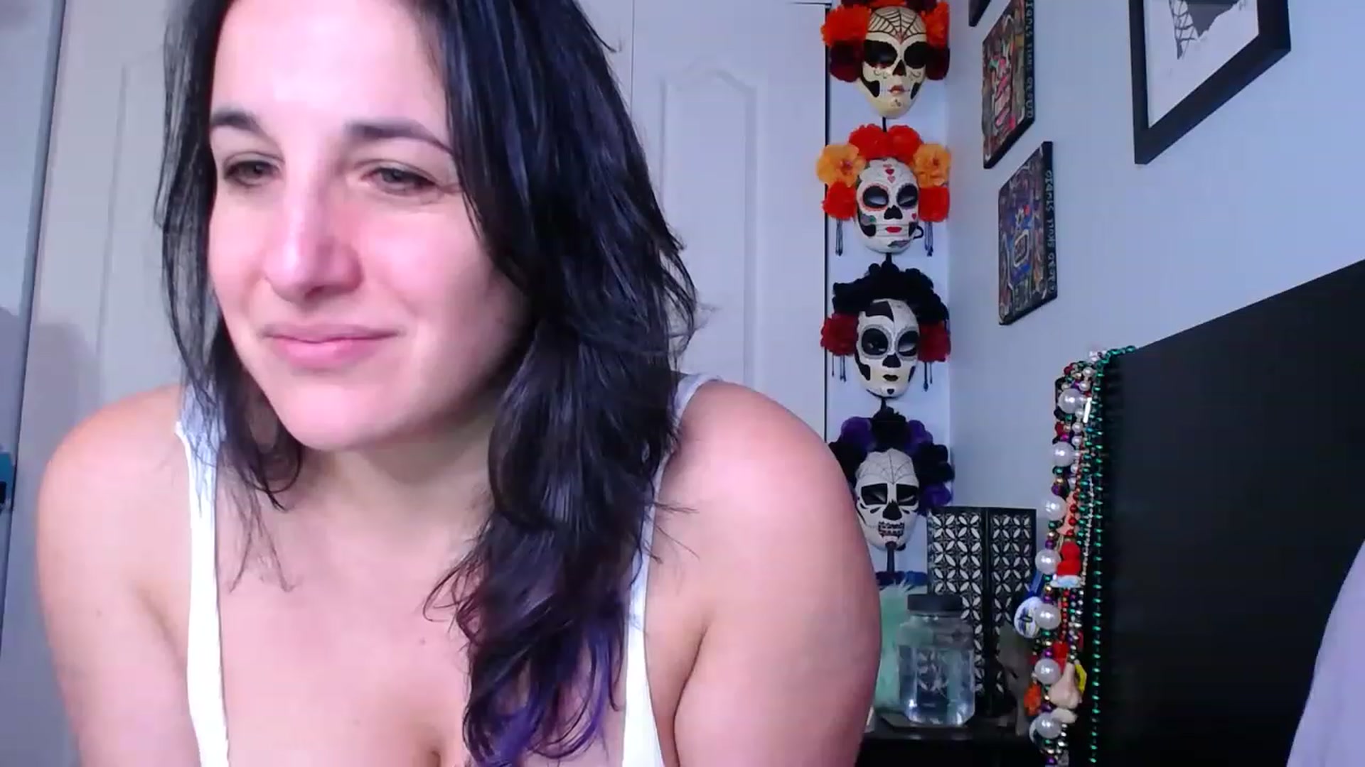 Gallery image thumbnail from abustybabe's myfreecams stream on, 01/09/2023, 23:26 image 10 of 20