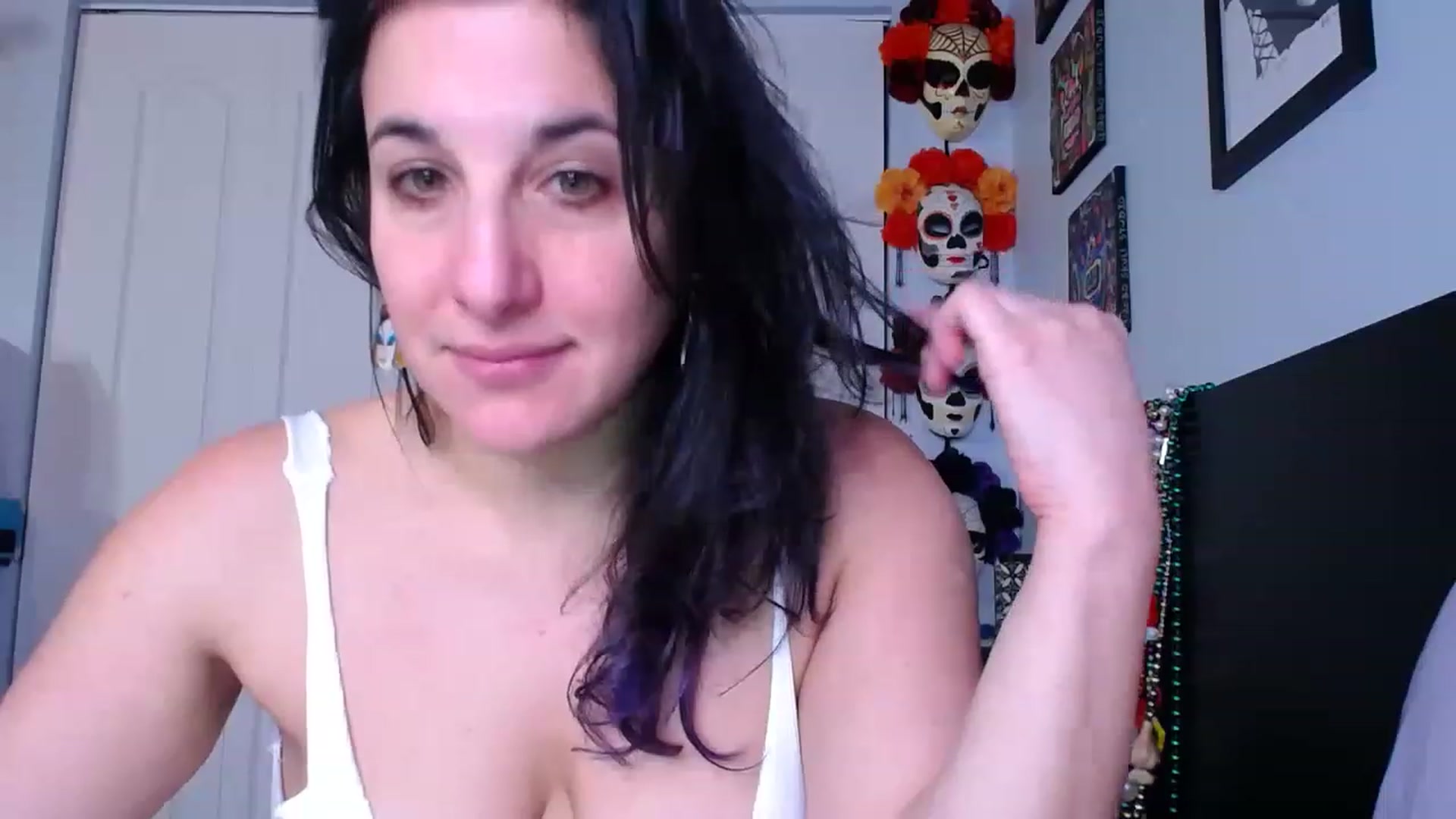 Gallery image thumbnail from abustybabe's myfreecams stream on, 01/09/2023, 23:26 image 7 of 20