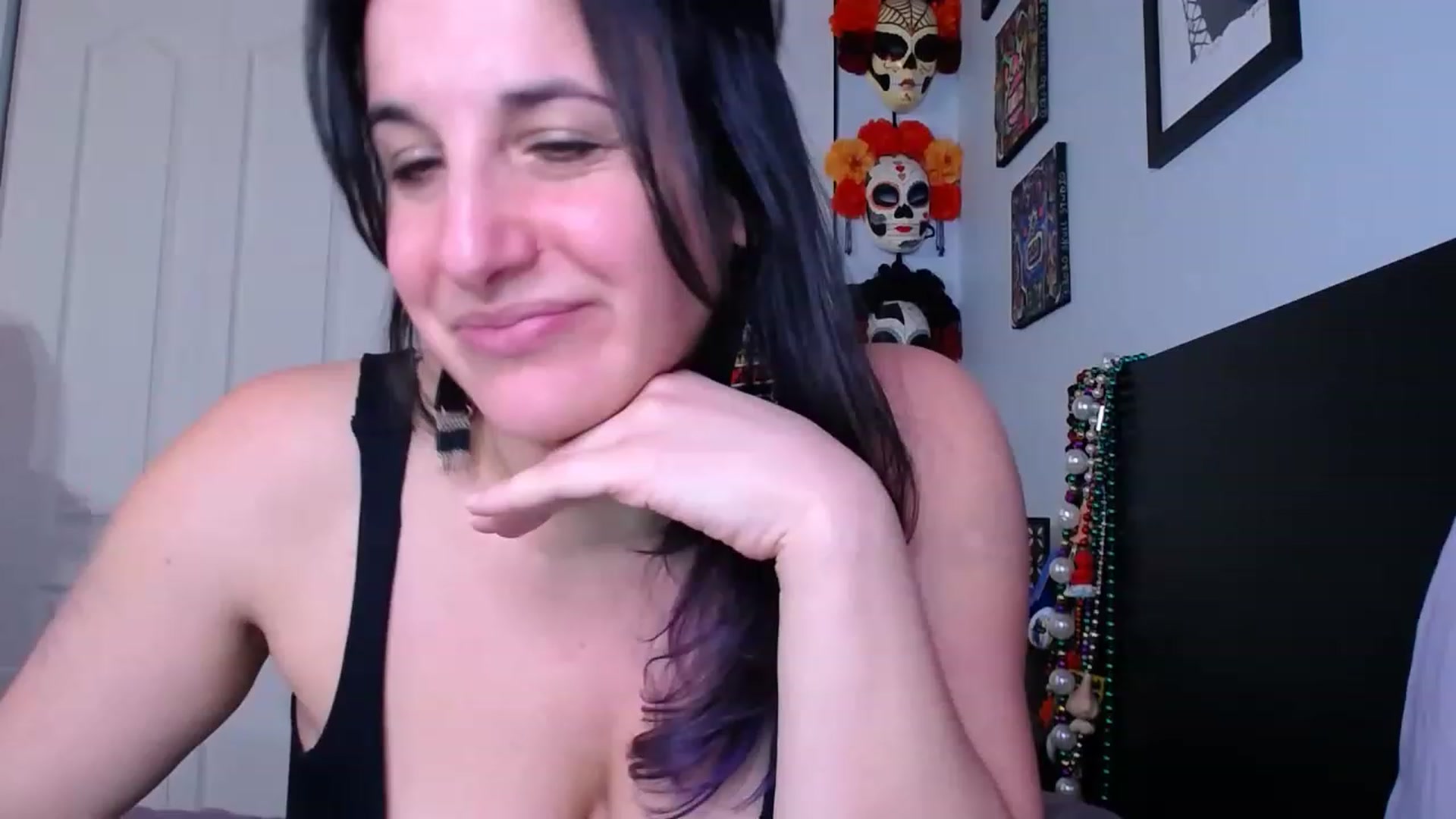 Gallery image thumbnail from abustybabe's myfreecams stream on, 01/10/2023, 22:53 image 2 of 20