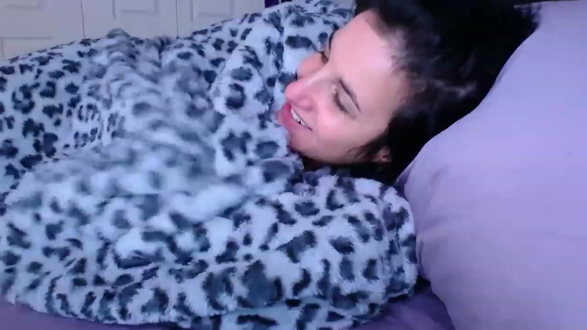 Gallery image thumbnail from abustybabe's myfreecams stream on, 01/10/2023, 22:53 image 17 of 20