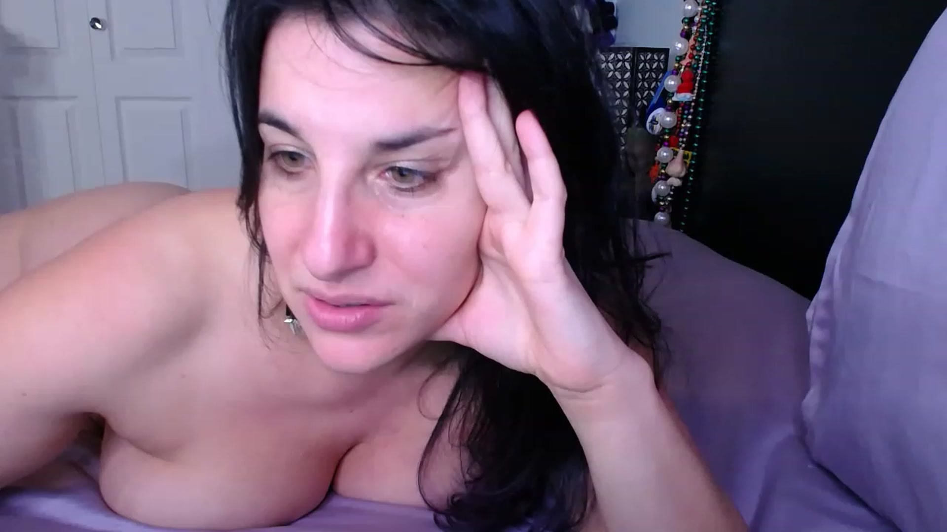 Gallery image thumbnail from abustybabe's myfreecams stream on, 01/10/2023, 22:53 image 14 of 20