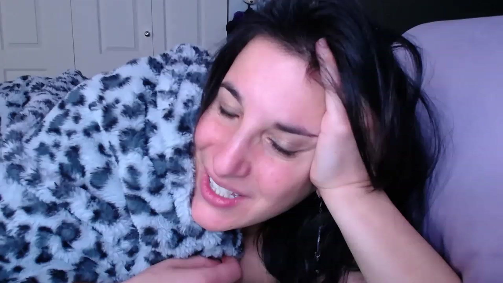 Gallery image thumbnail from abustybabe's myfreecams stream on, 01/10/2023, 22:53 image 20 of 20