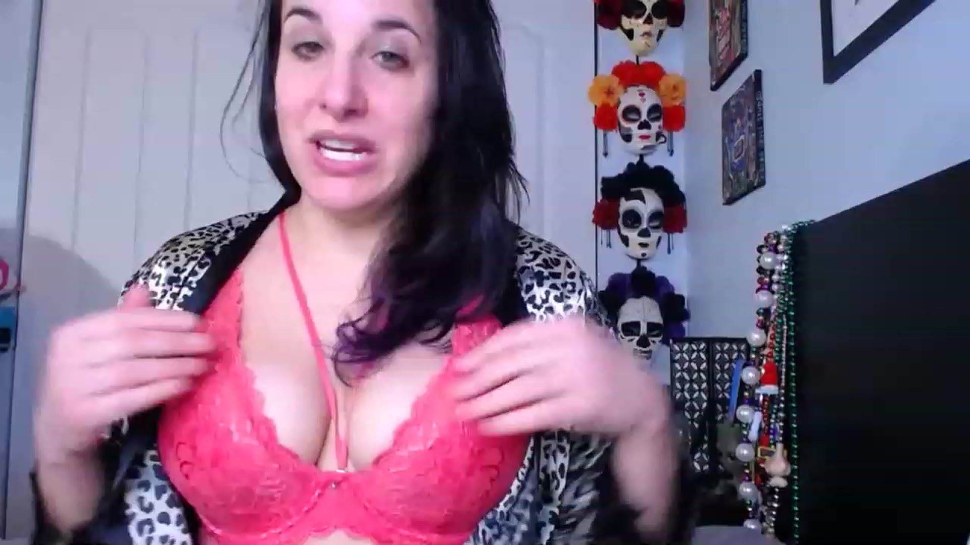 Gallery image thumbnail from abustybabe's myfreecams stream on, 02/01/2023, 22:37 image 3 of 20