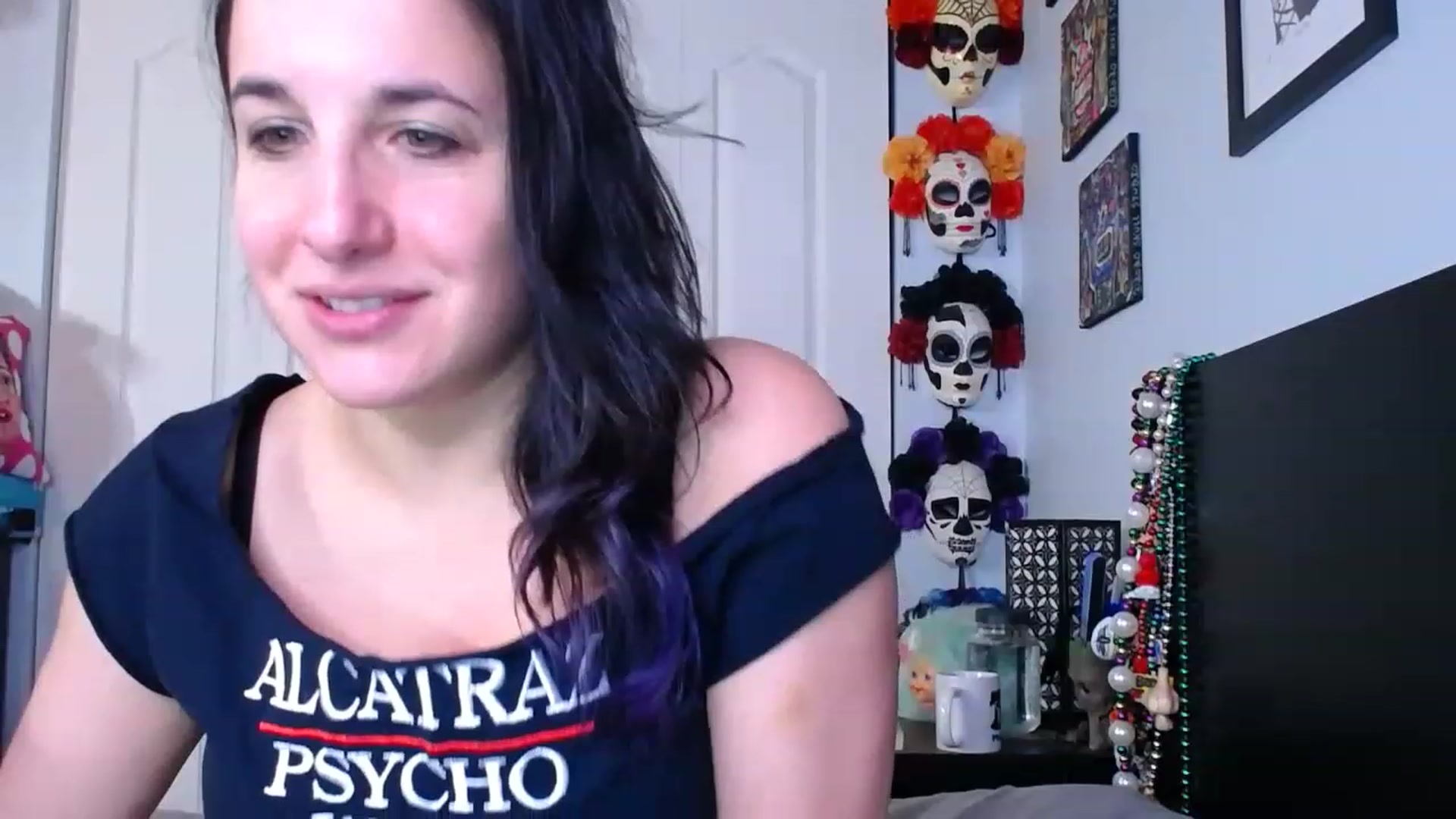 Gallery image thumbnail from abustybabe's myfreecams stream on, 02/03/2023, 22:46 image 2 of 20