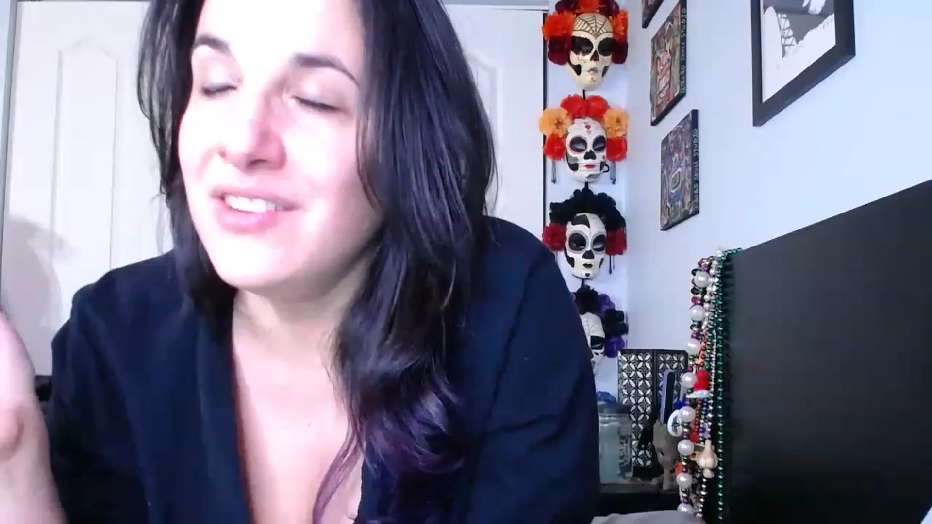 Gallery image thumbnail from abustybabe's myfreecams stream on, 02/03/2023, 23:32 image 19 of 20