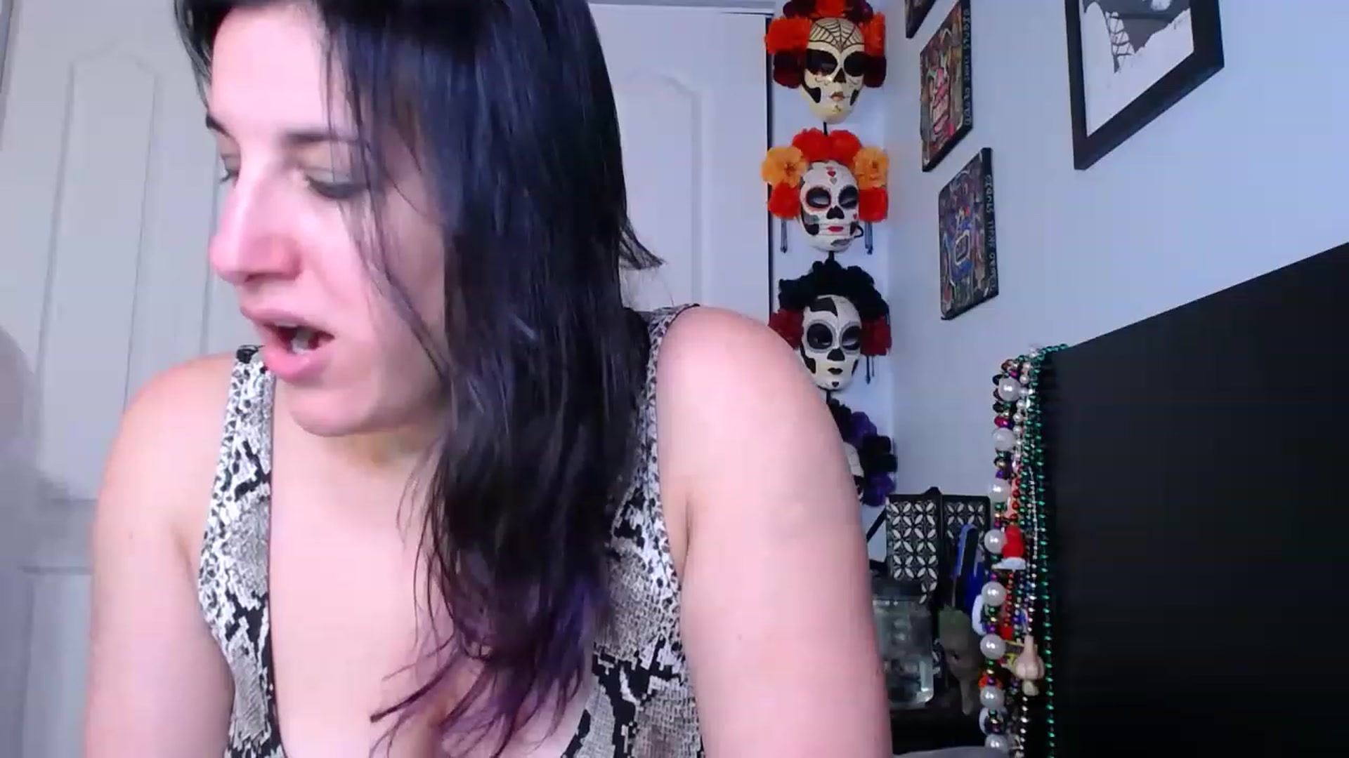 Gallery image thumbnail from abustybabe's myfreecams stream on, 02/07/2023, 23:05 image 10 of 20
