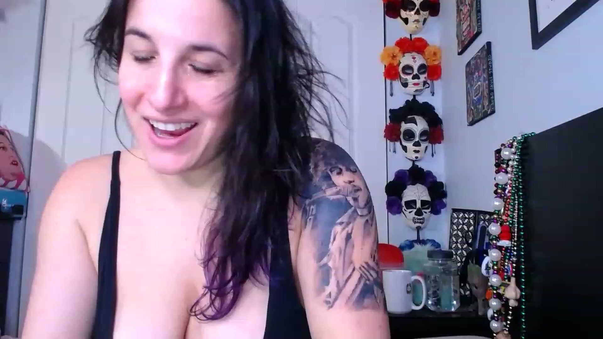 Gallery image thumbnail from abustybabe's myfreecams stream on, 02/13/2023, 22:47 image 15 of 20