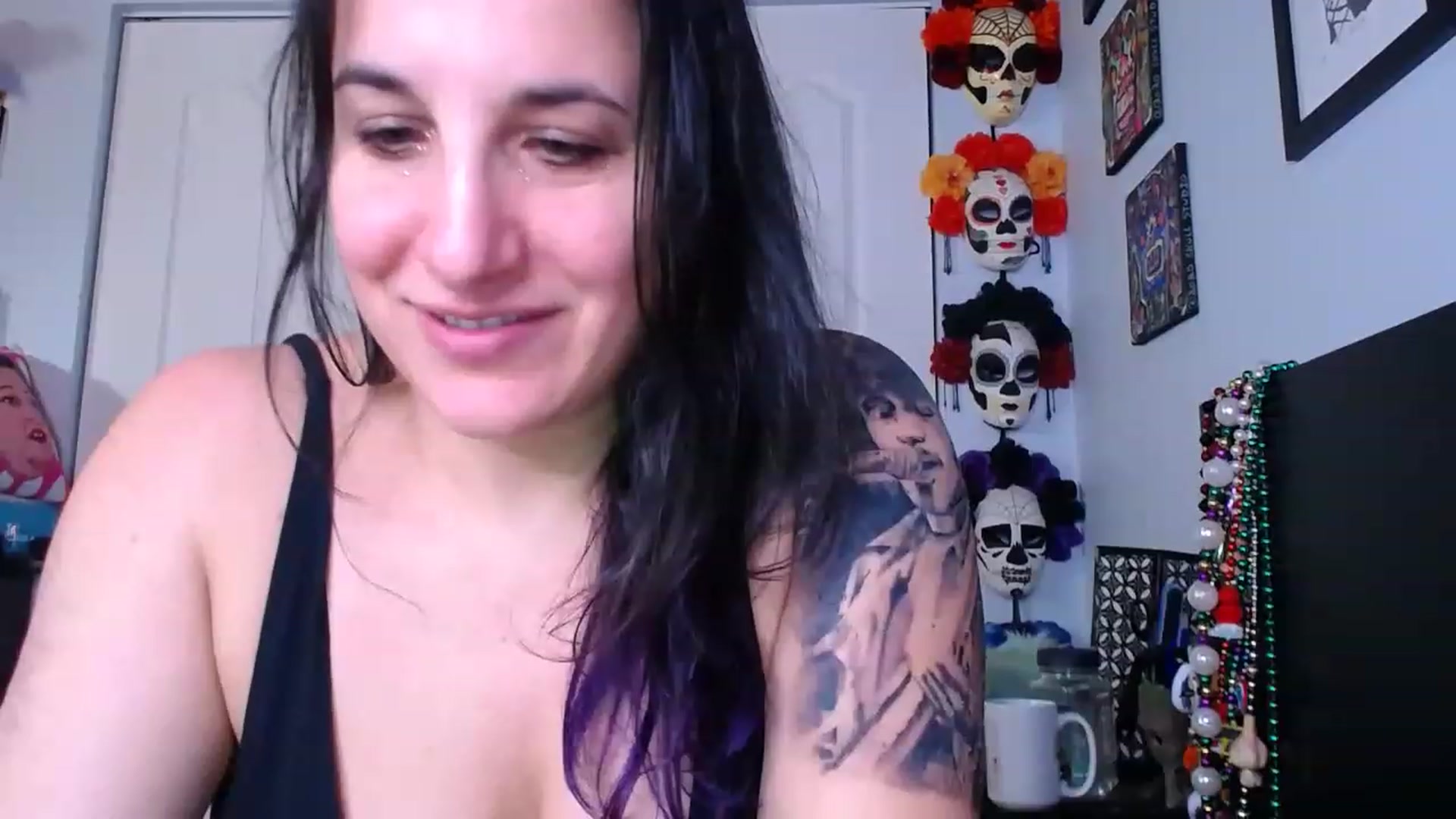Gallery image thumbnail from abustybabe's myfreecams stream on, 02/13/2023, 22:47 image 14 of 20