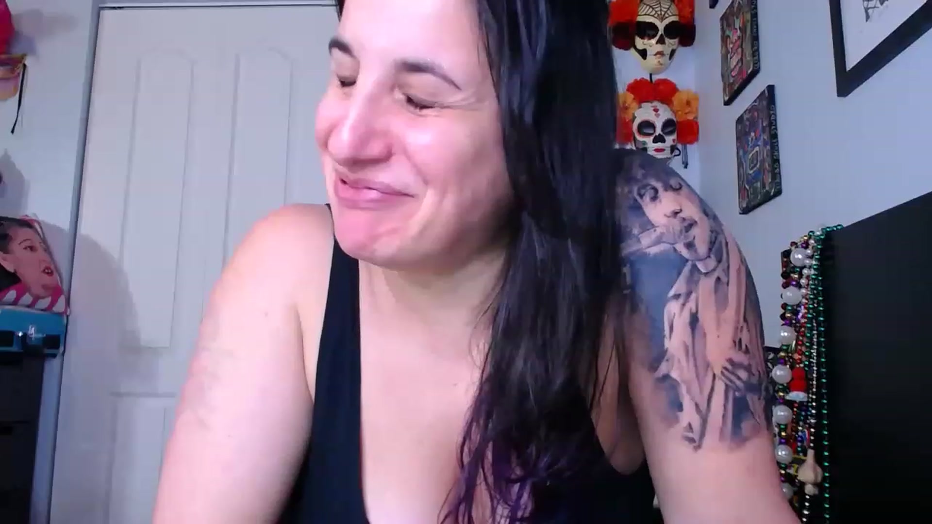 Gallery image thumbnail from abustybabe's myfreecams stream on, 02/13/2023, 22:47 image 12 of 20