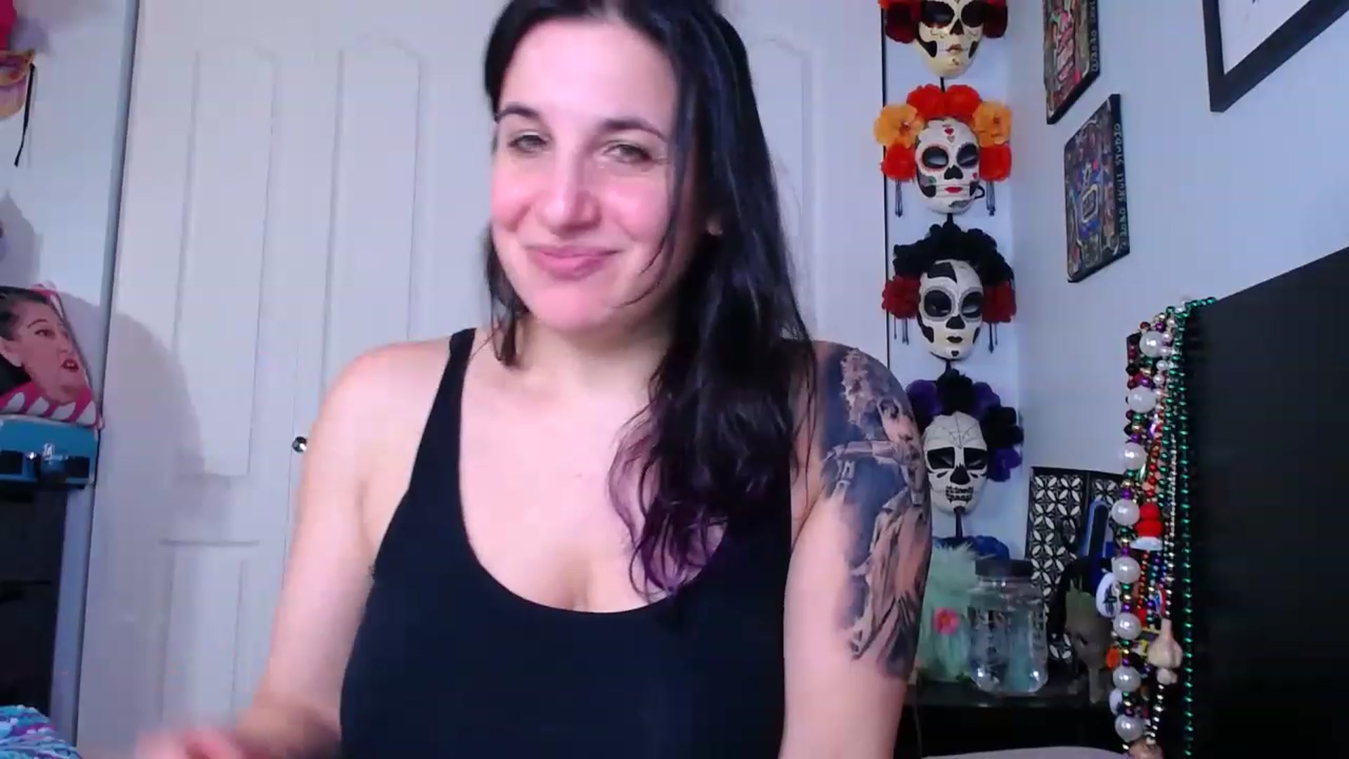 Gallery image thumbnail from abustybabe's myfreecams stream on, 02/13/2023, 22:47 image 4 of 20