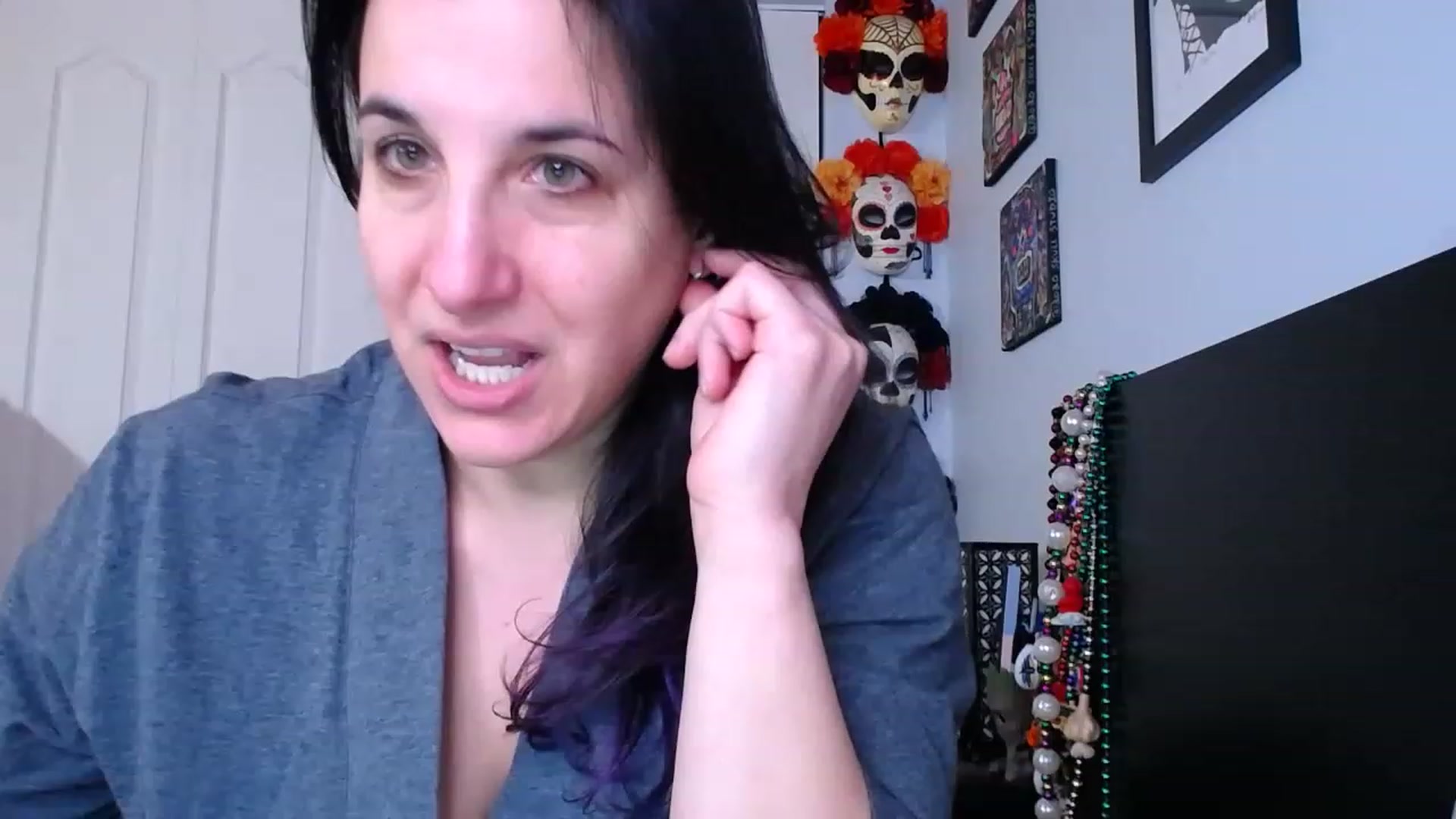 Gallery image thumbnail from abustybabe's myfreecams stream on, 02/17/2023, 22:37 image 13 of 20