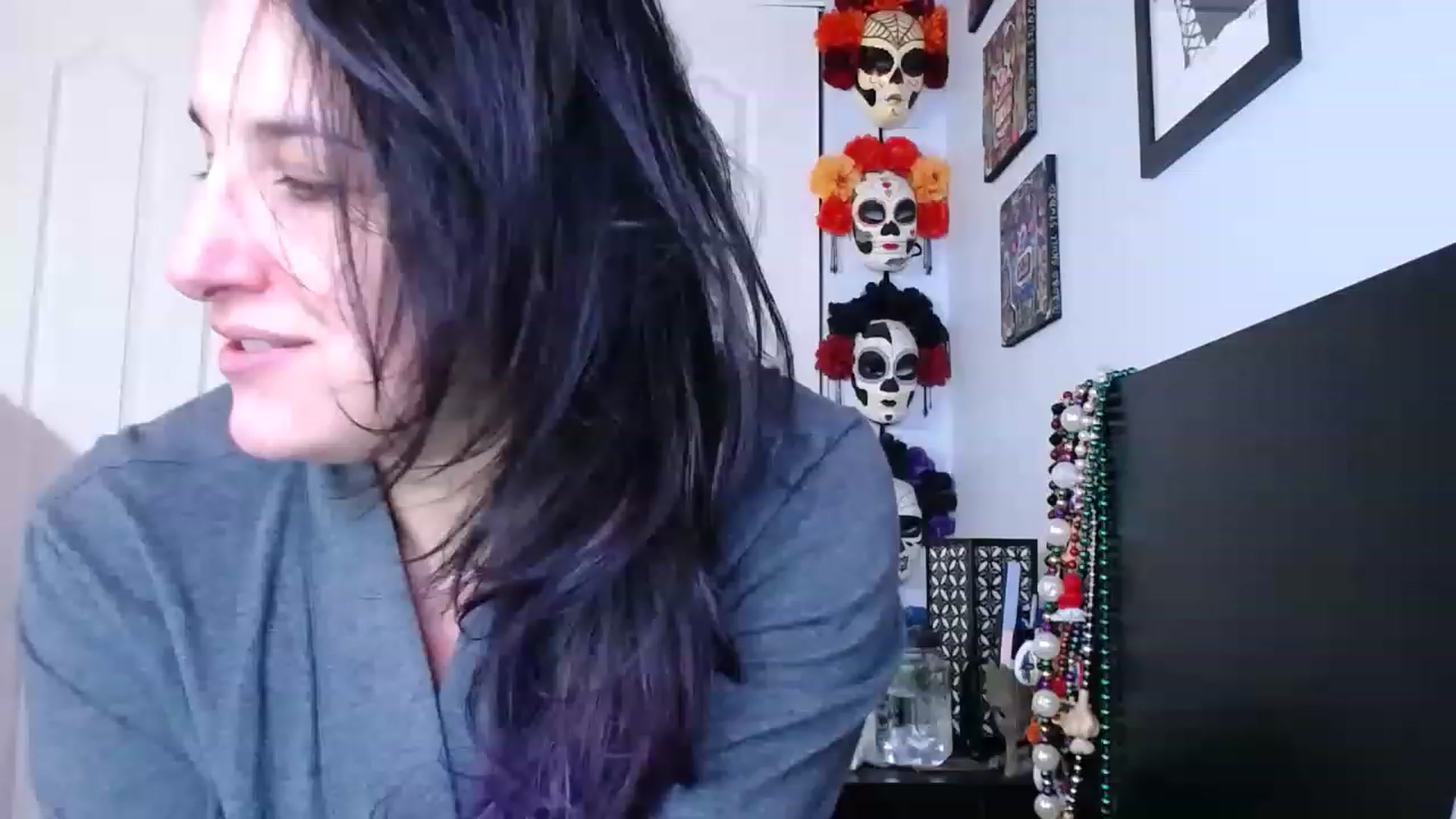 Gallery image thumbnail from abustybabe's myfreecams stream on, 02/17/2023, 22:37 image 16 of 20