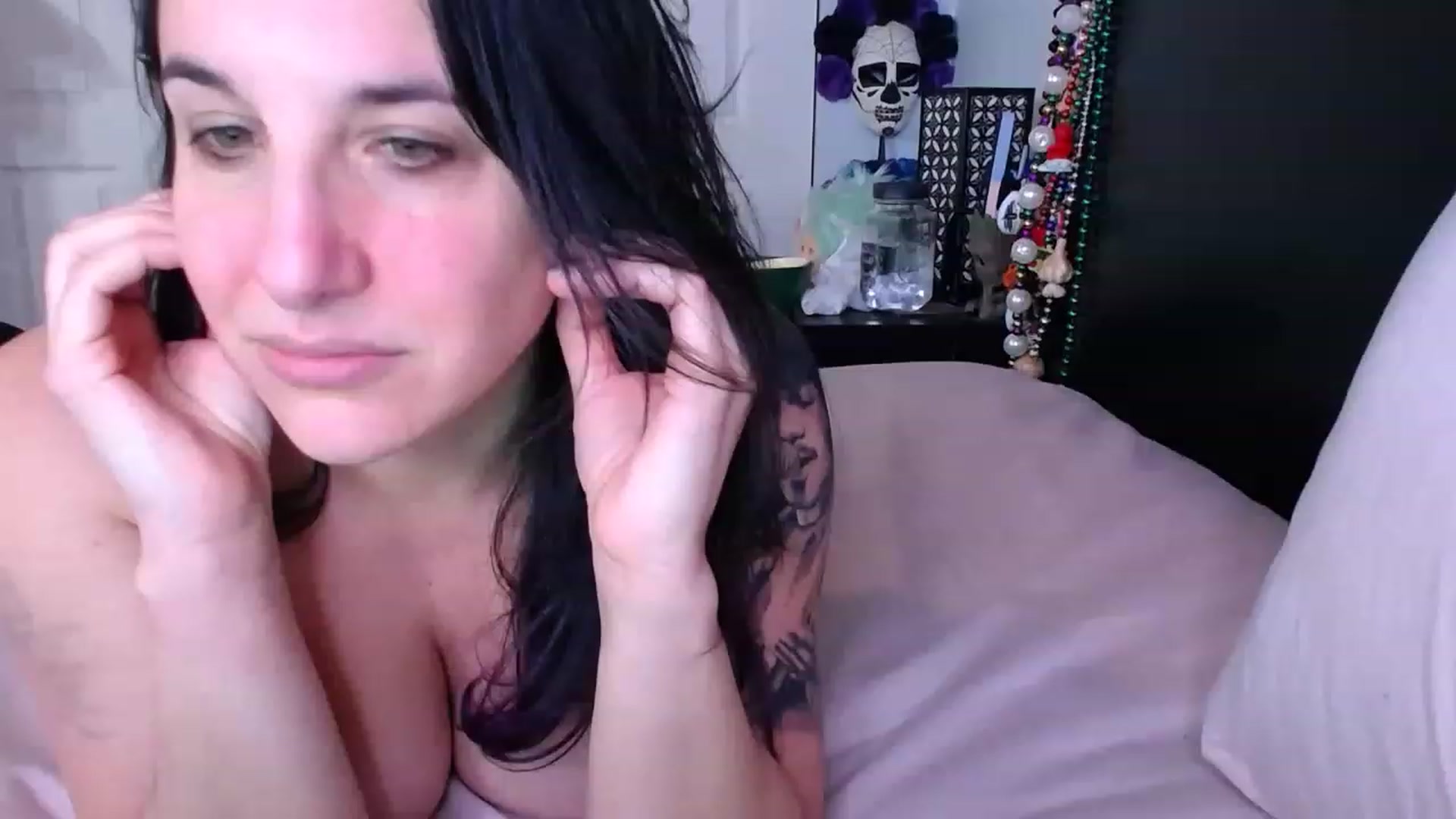 Gallery image thumbnail from abustybabe's myfreecams stream on, 02/17/2023, 22:37 image 2 of 20