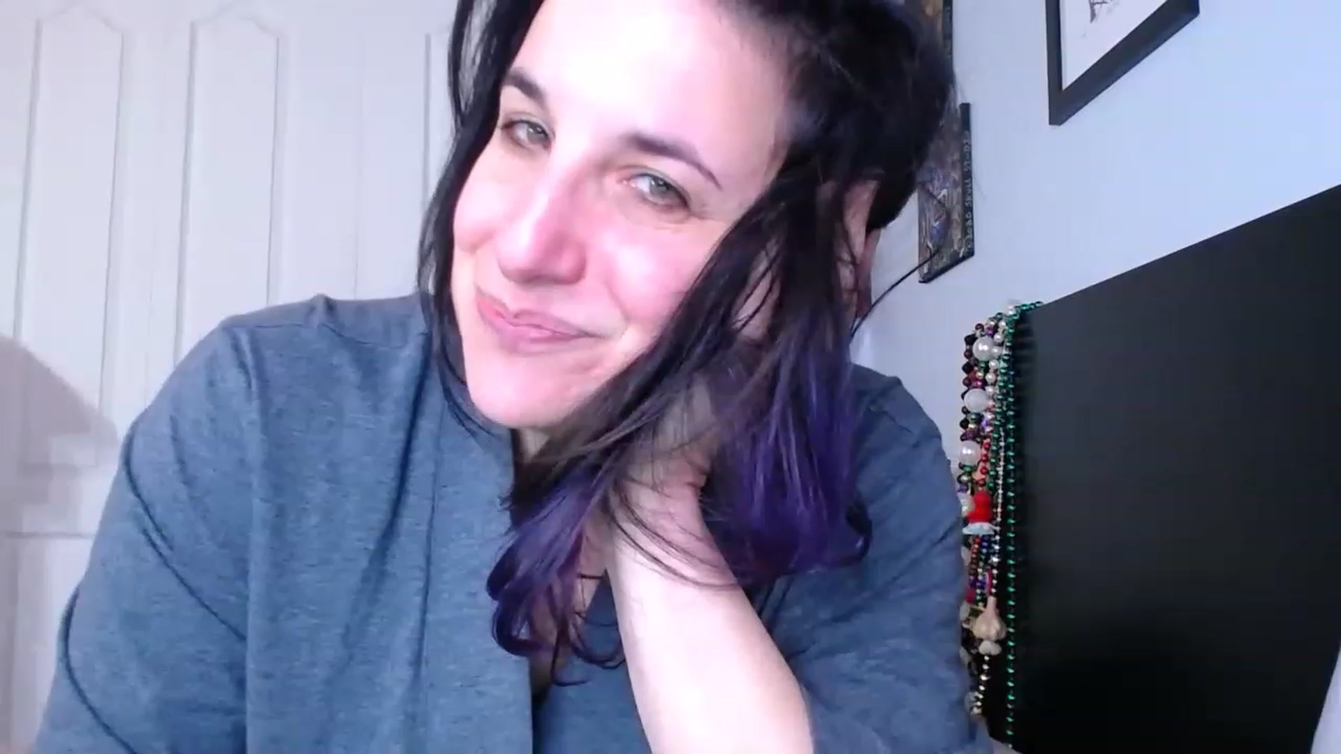Gallery image thumbnail from abustybabe's myfreecams stream on, 02/17/2023, 22:59 image 13 of 20