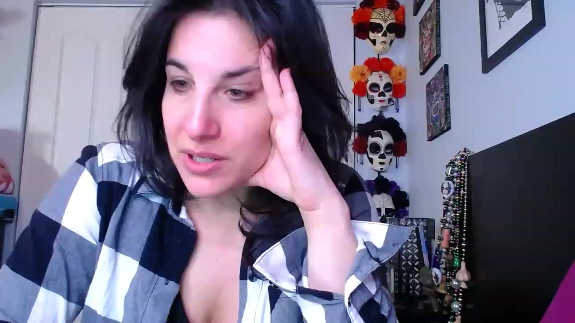 Gallery image thumbnail from abustybabe's myfreecams stream on, 02/23/2023, 23:13 image 6 of 20
