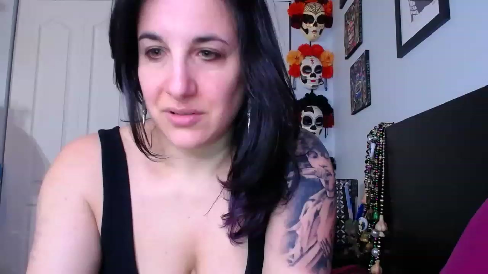 Gallery image thumbnail from abustybabe's myfreecams stream on, 02/23/2023, 23:13 image 12 of 20