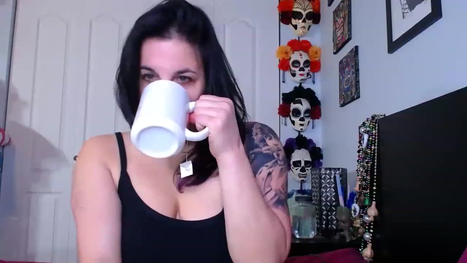 Gallery image thumbnail from abustybabe's myfreecams stream on, 02/24/2023, 23:10 image 5 of 20