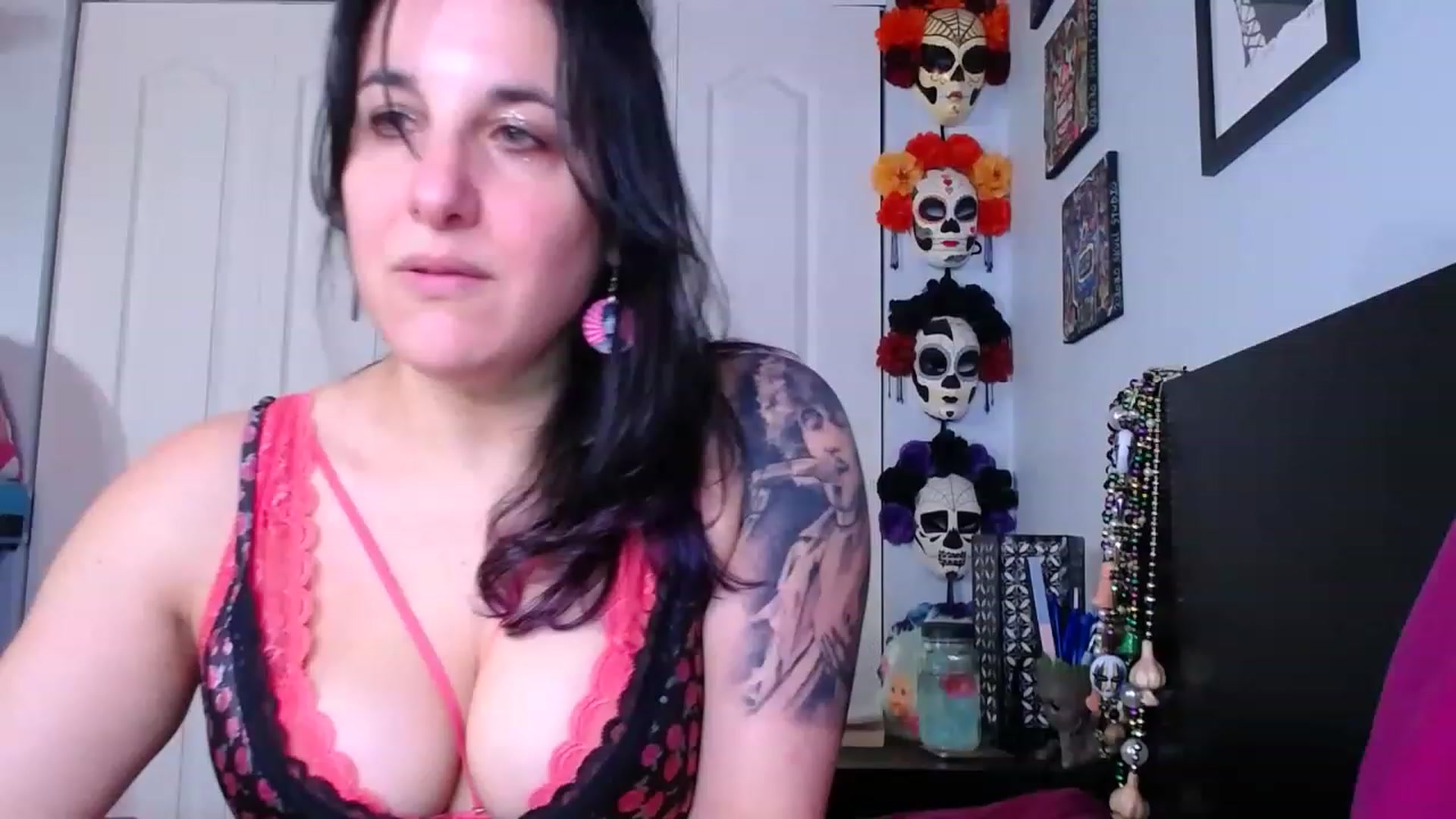Gallery image thumbnail from abustybabe's myfreecams stream on, 02/27/2023, 22:32 image 3 of 20