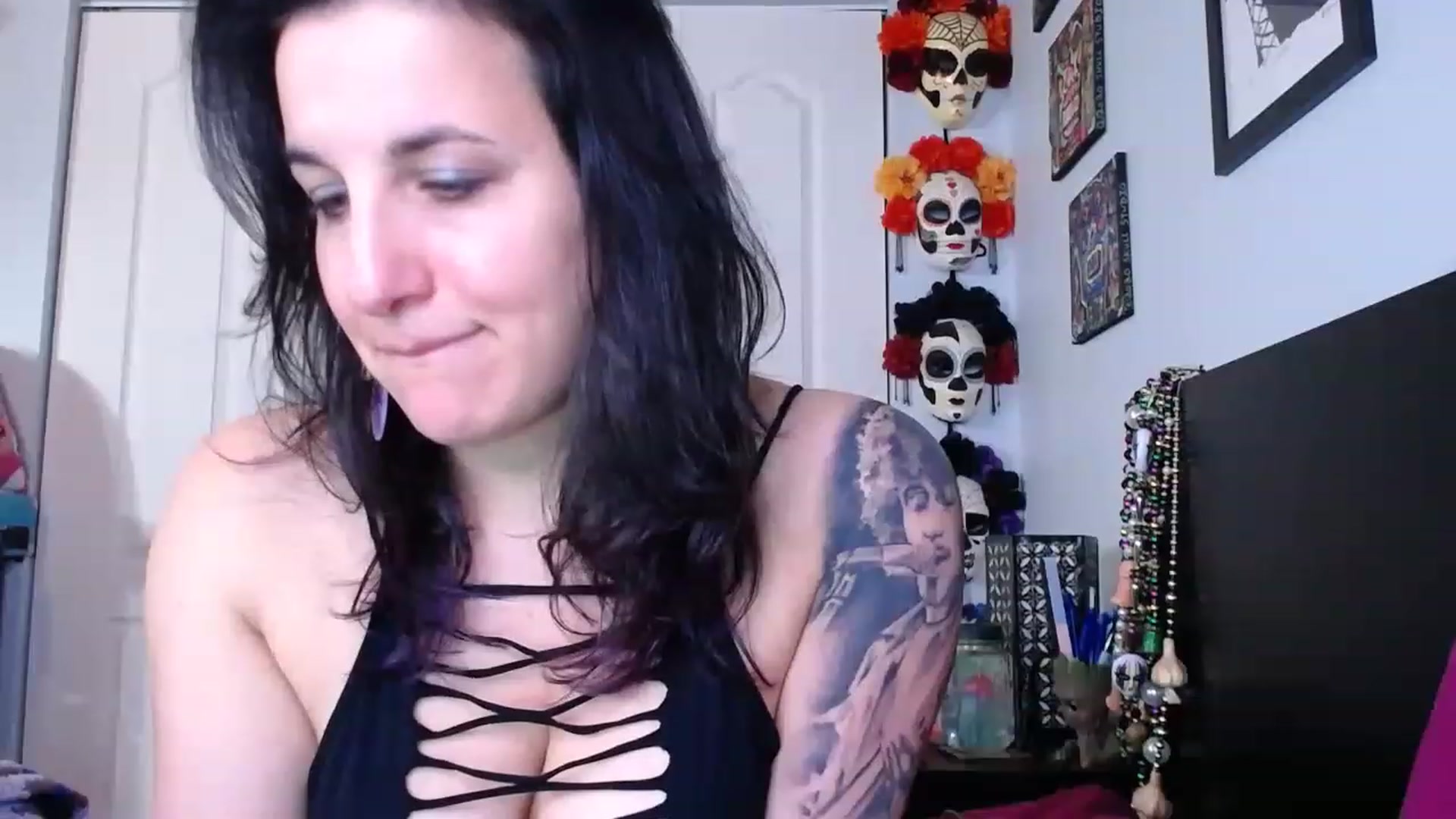 Gallery image thumbnail from abustybabe's myfreecams stream on, 02/28/2023, 23:29 image 3 of 20