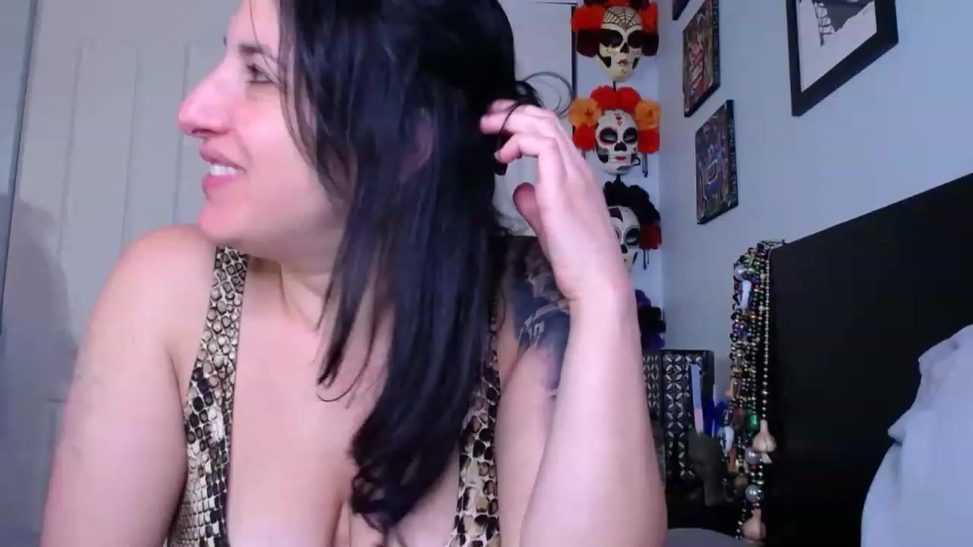 Gallery image thumbnail from abustybabe's myfreecams stream on, 03/02/2023, 23:07 image 6 of 20