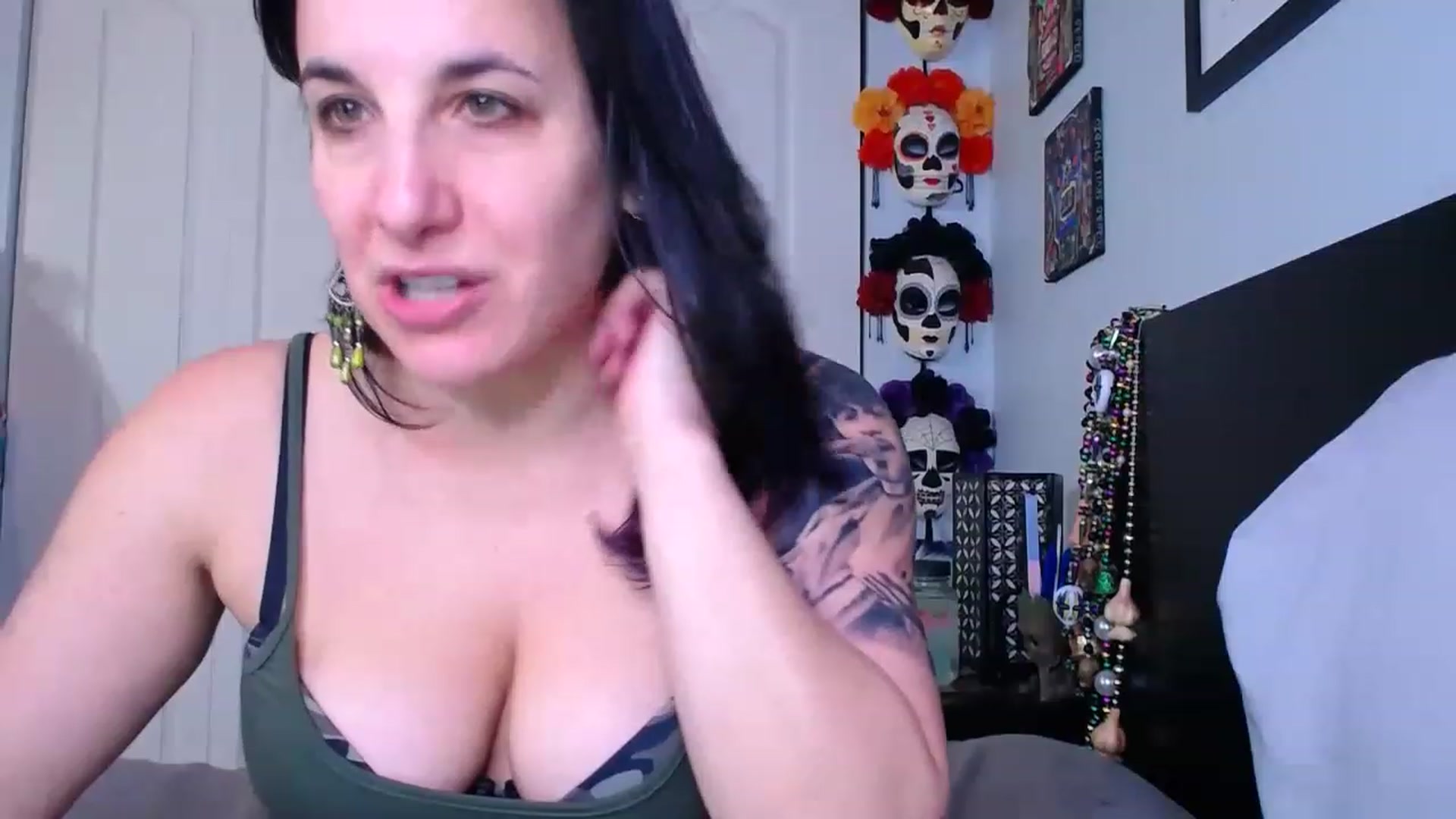 Gallery image thumbnail from abustybabe's myfreecams stream on, 03/03/2023, 21:53 image 20 of 20