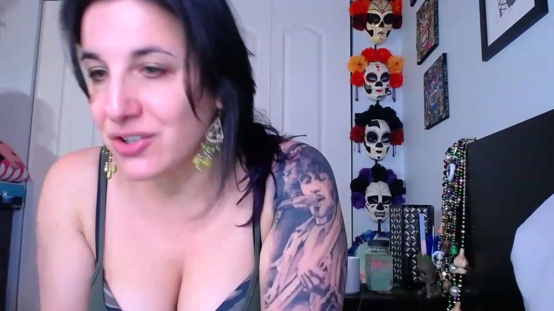 Gallery image thumbnail from abustybabe's myfreecams stream on, 03/03/2023, 23:15 image 14 of 20