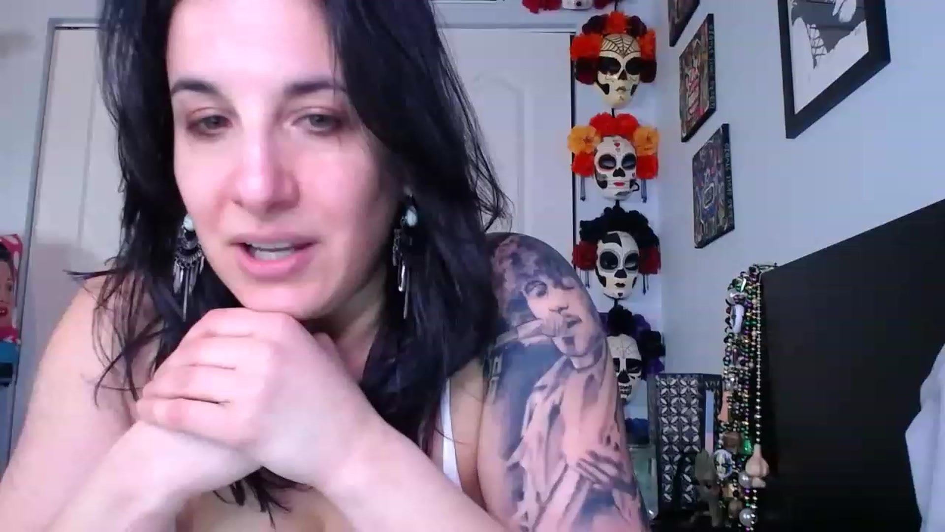 Gallery image thumbnail from abustybabe's myfreecams stream on, 03/06/2023, 21:48 image 10 of 20