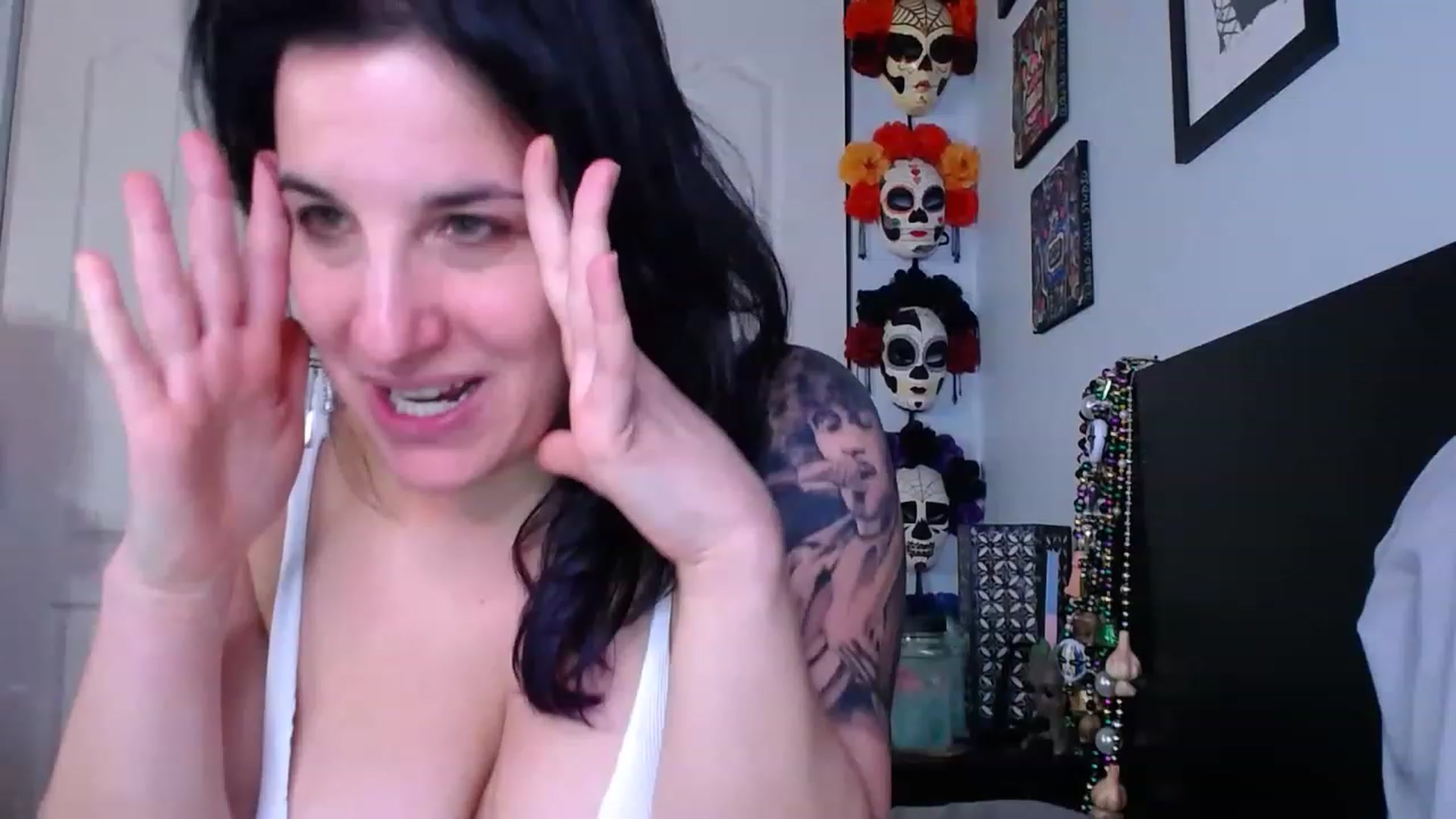 Gallery image thumbnail from abustybabe's myfreecams stream on, 03/06/2023, 21:48 image 20 of 20