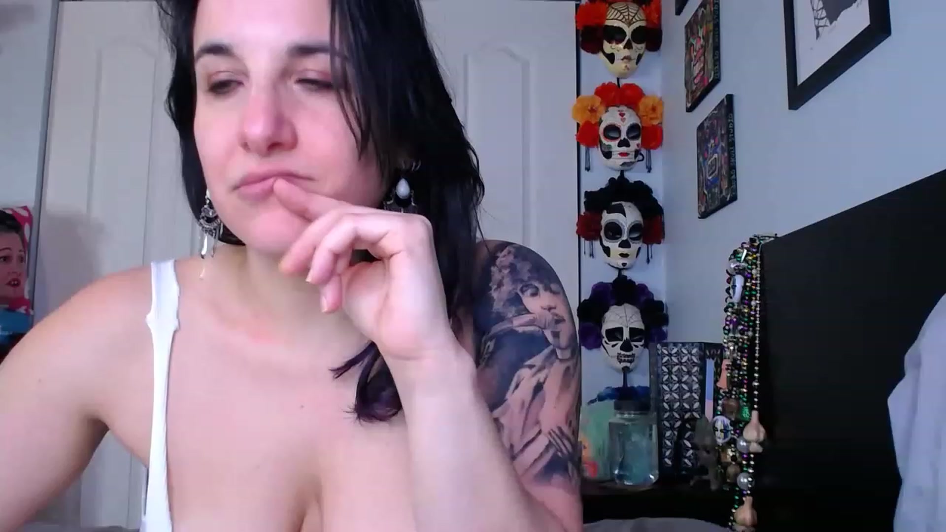 Gallery image thumbnail from abustybabe's myfreecams stream on, 03/06/2023, 21:48 image 5 of 20