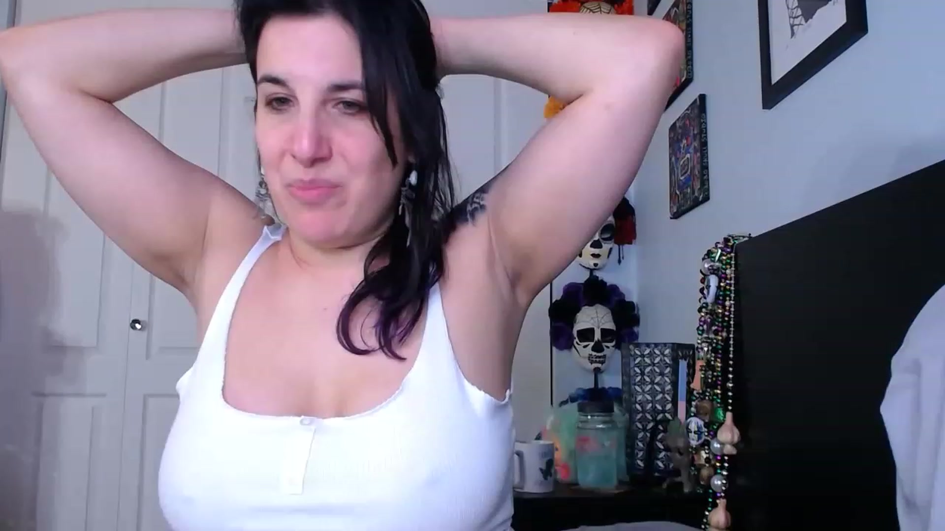 Gallery image thumbnail from abustybabe's myfreecams stream on, 03/06/2023, 22:46 image 2 of 20
