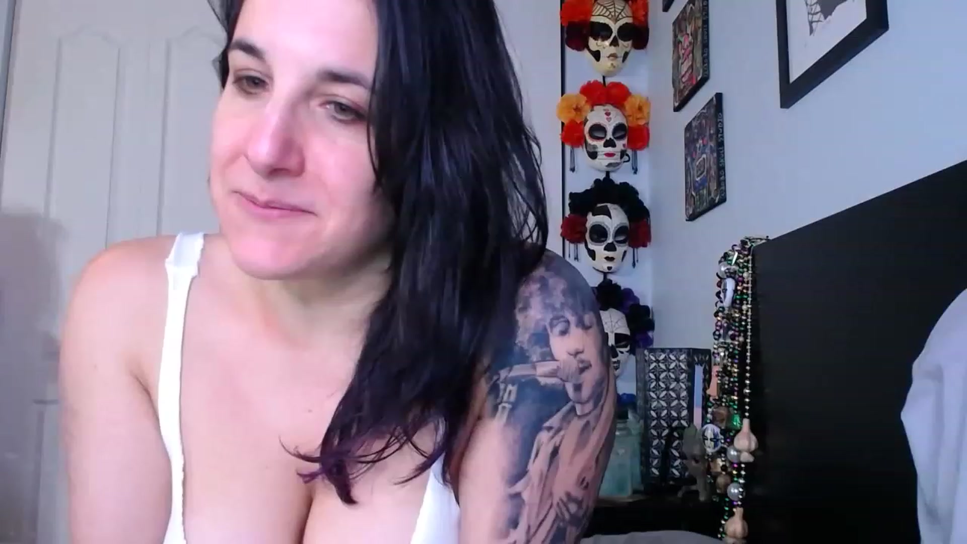Gallery image thumbnail from abustybabe's myfreecams stream on, 03/06/2023, 22:46 image 3 of 20