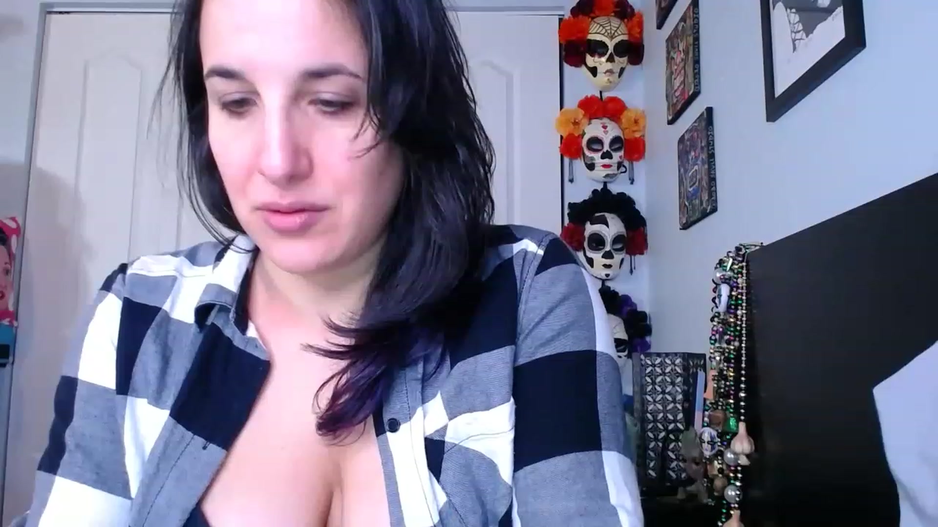 Gallery image thumbnail from abustybabe's myfreecams stream on, 03/07/2023, 19:39 image 15 of 20