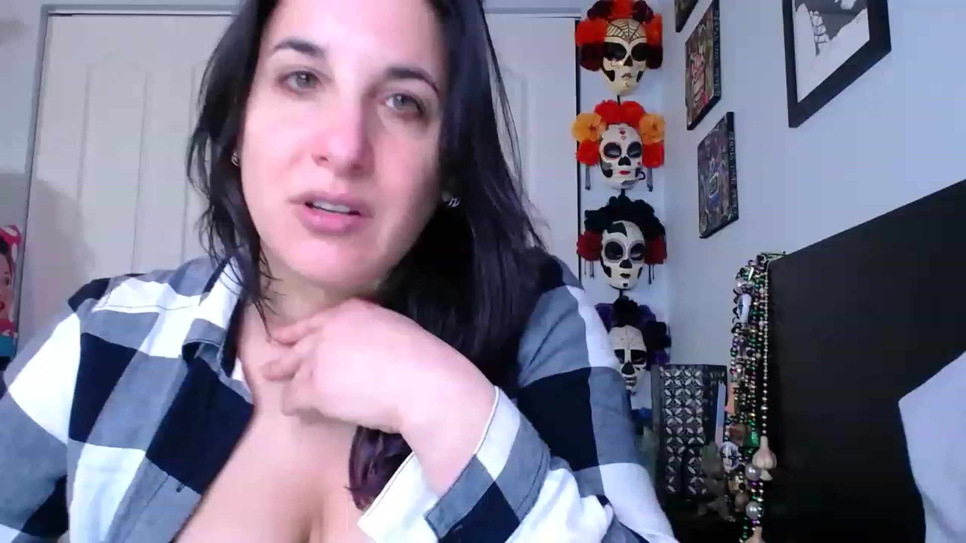 Gallery image thumbnail from abustybabe's myfreecams stream on, 03/07/2023, 19:39 image 17 of 20