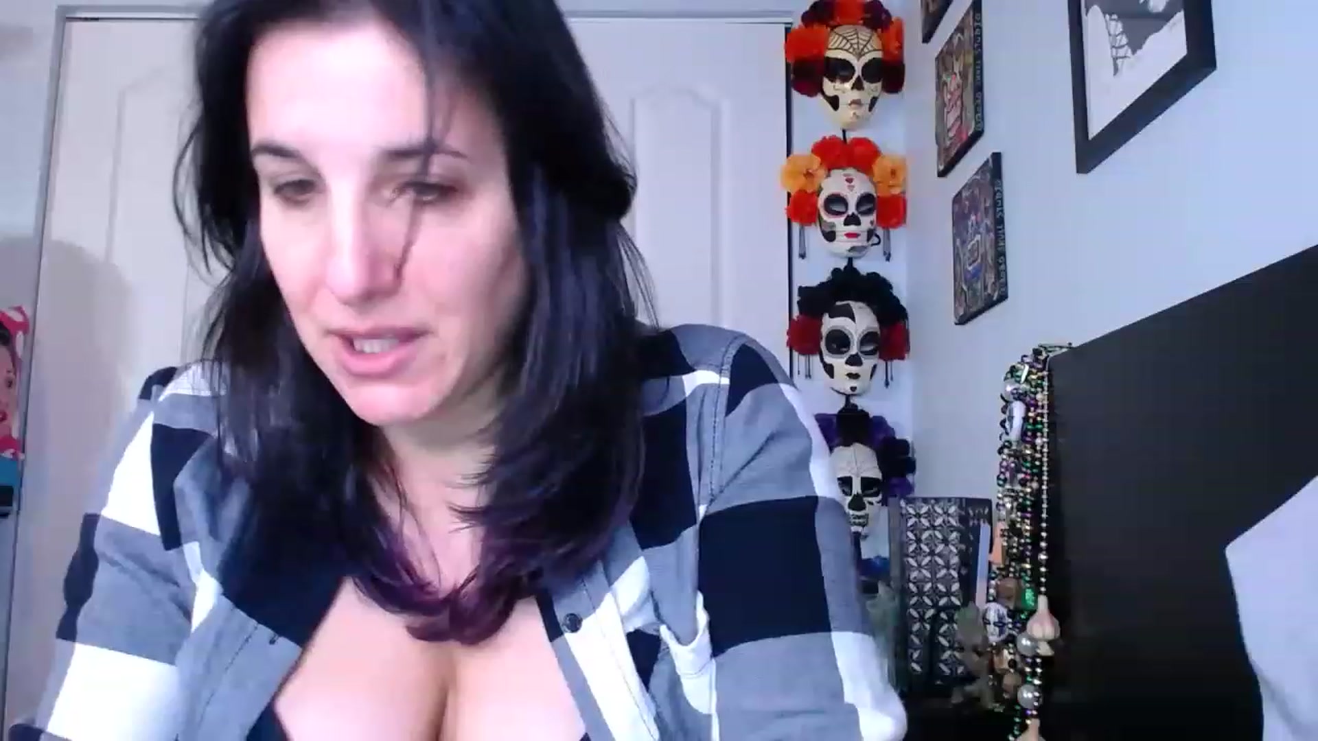 Gallery image thumbnail from abustybabe's myfreecams stream on, 03/07/2023, 19:39 image 18 of 20