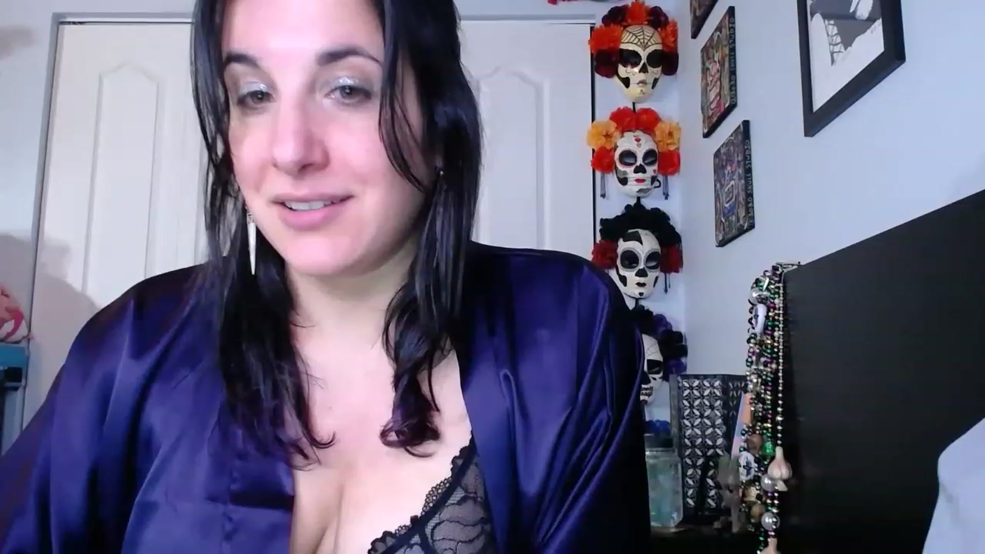 Gallery image thumbnail from abustybabe's myfreecams stream on, 03/10/2023, 19:19 image 5 of 20