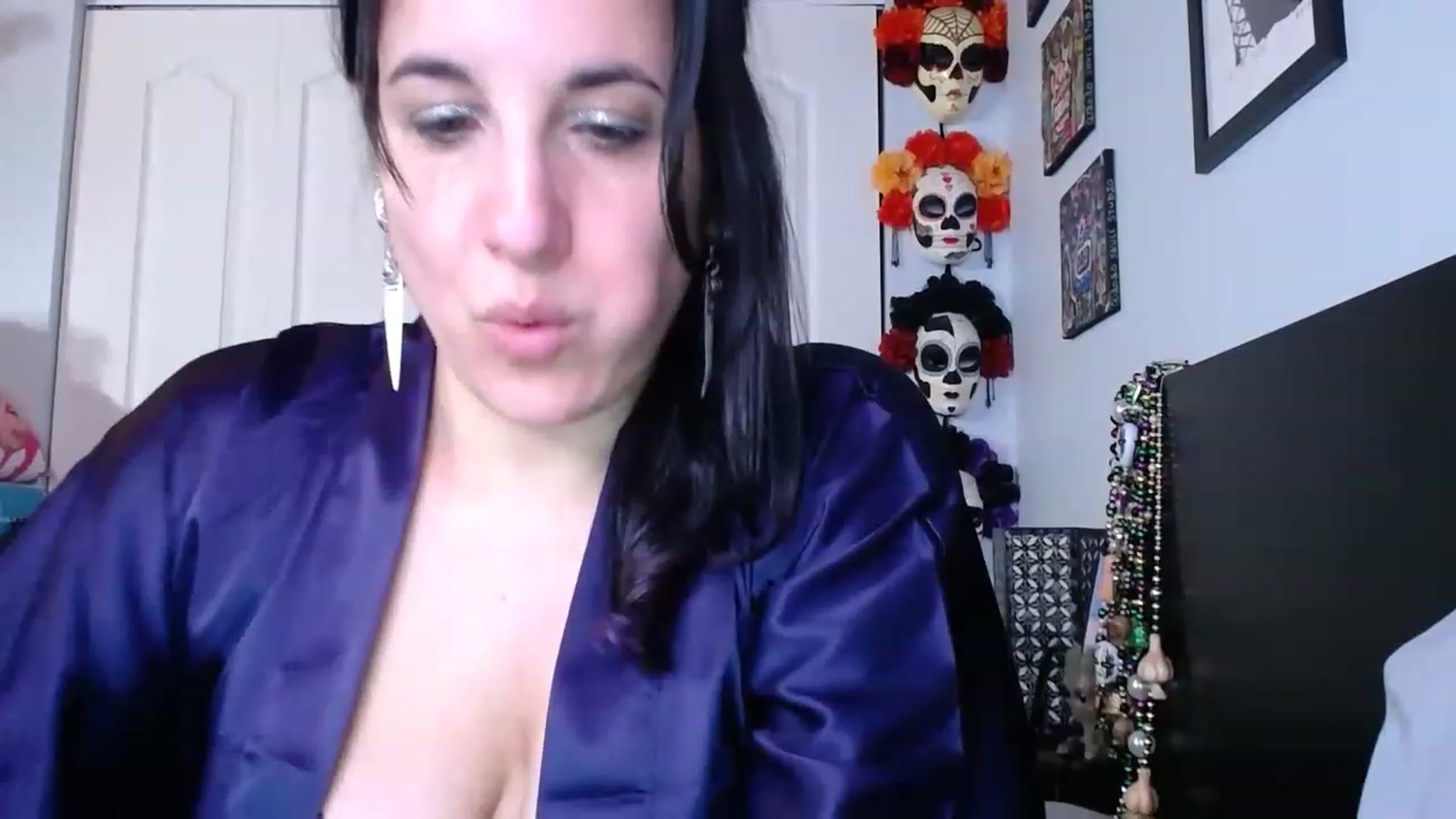 Gallery image thumbnail from abustybabe's myfreecams stream on, 03/10/2023, 19:19 image 19 of 20