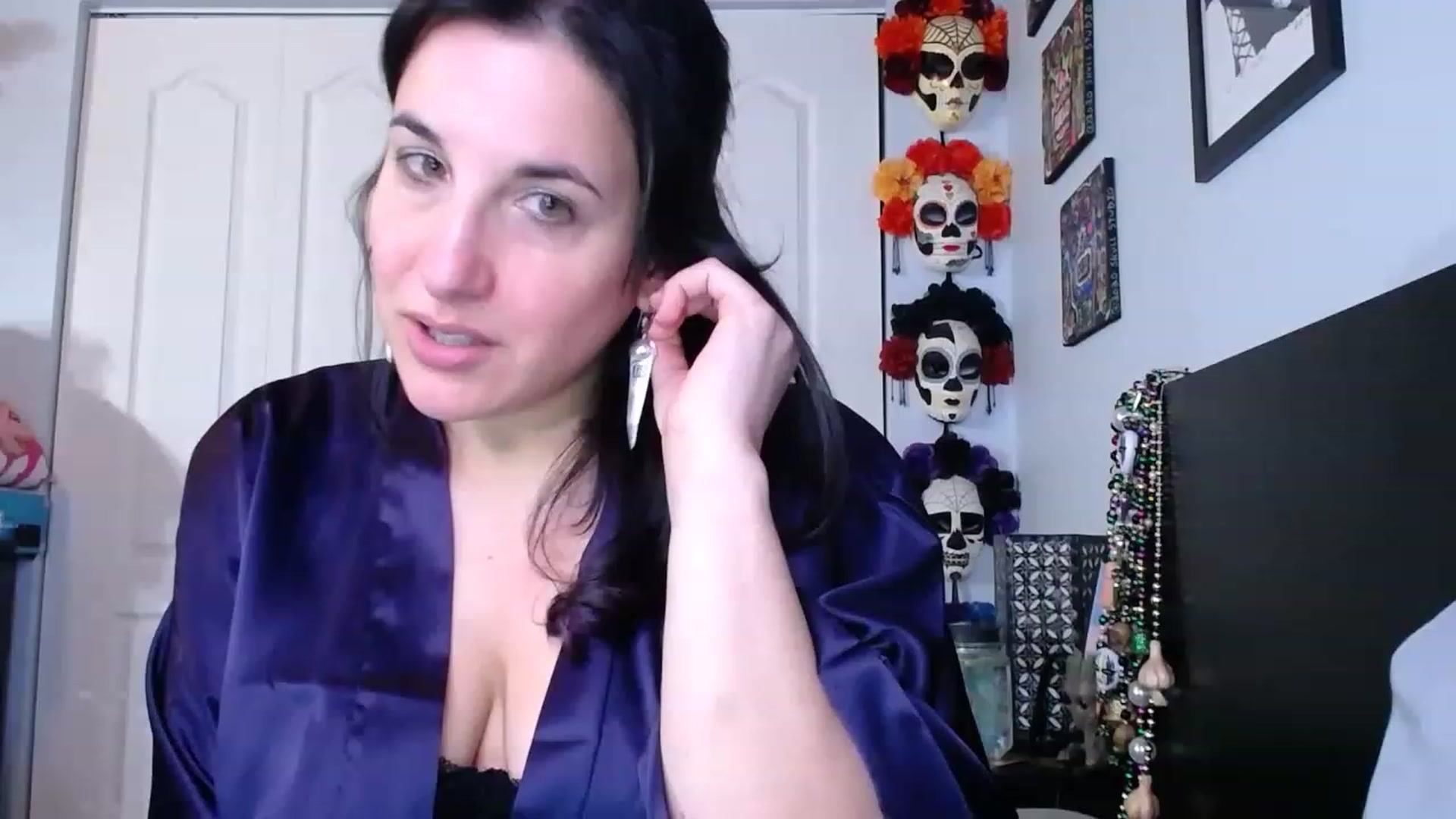 Gallery image thumbnail from abustybabe's myfreecams stream on, 03/10/2023, 19:19 image 1 of 20
