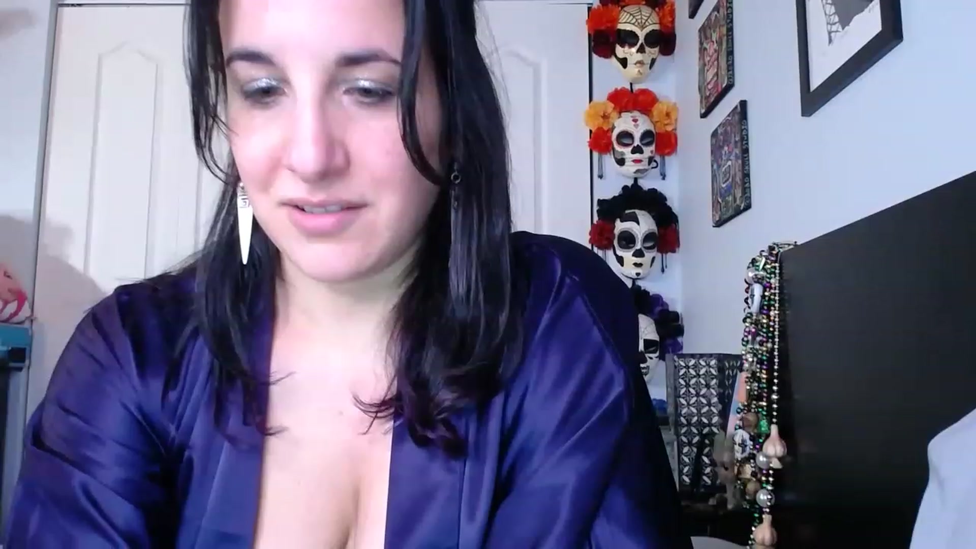 Gallery image thumbnail from abustybabe's myfreecams stream on, 03/10/2023, 19:19 image 15 of 20
