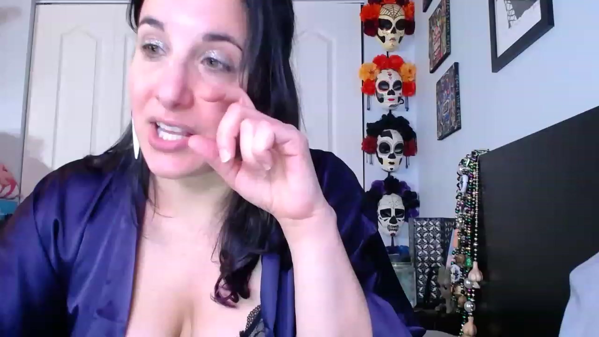 Gallery image thumbnail from abustybabe's myfreecams stream on, 03/10/2023, 19:19 image 12 of 20