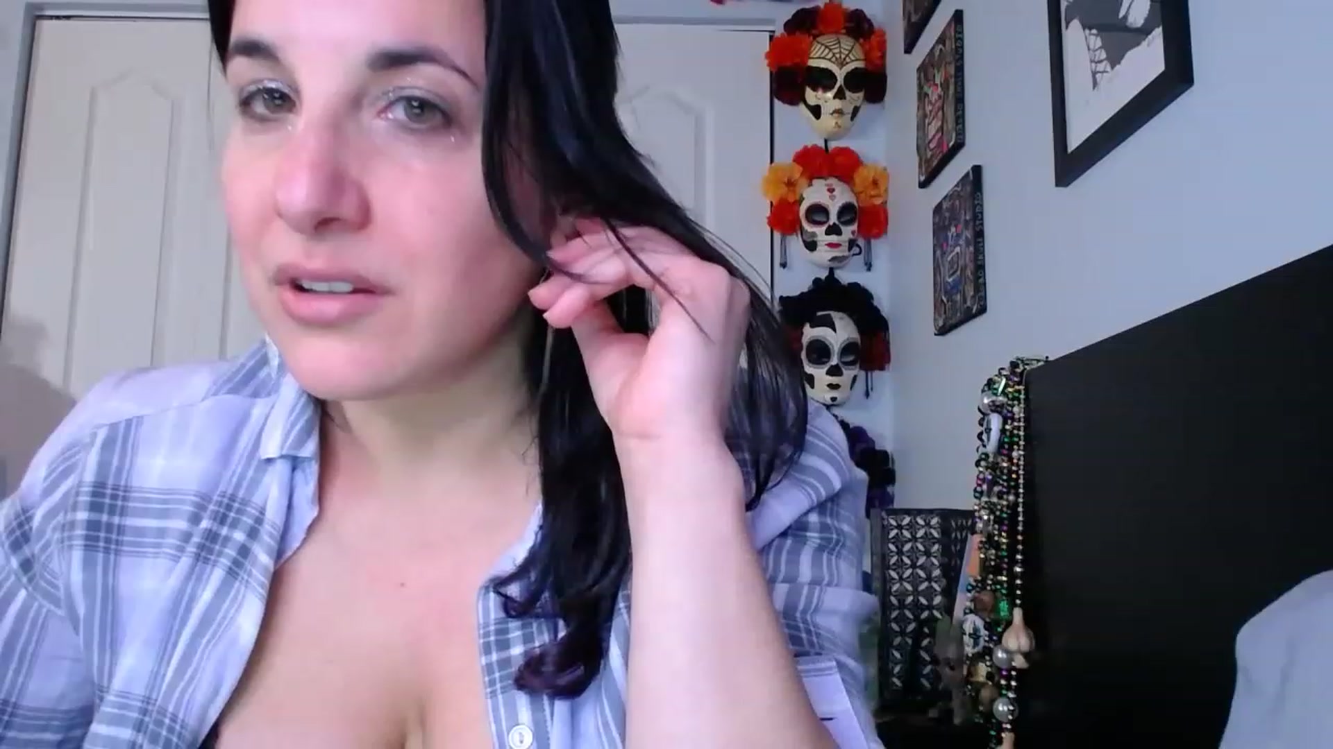 Gallery image thumbnail from abustybabe's myfreecams stream on, 03/10/2023, 22:57 image 10 of 20