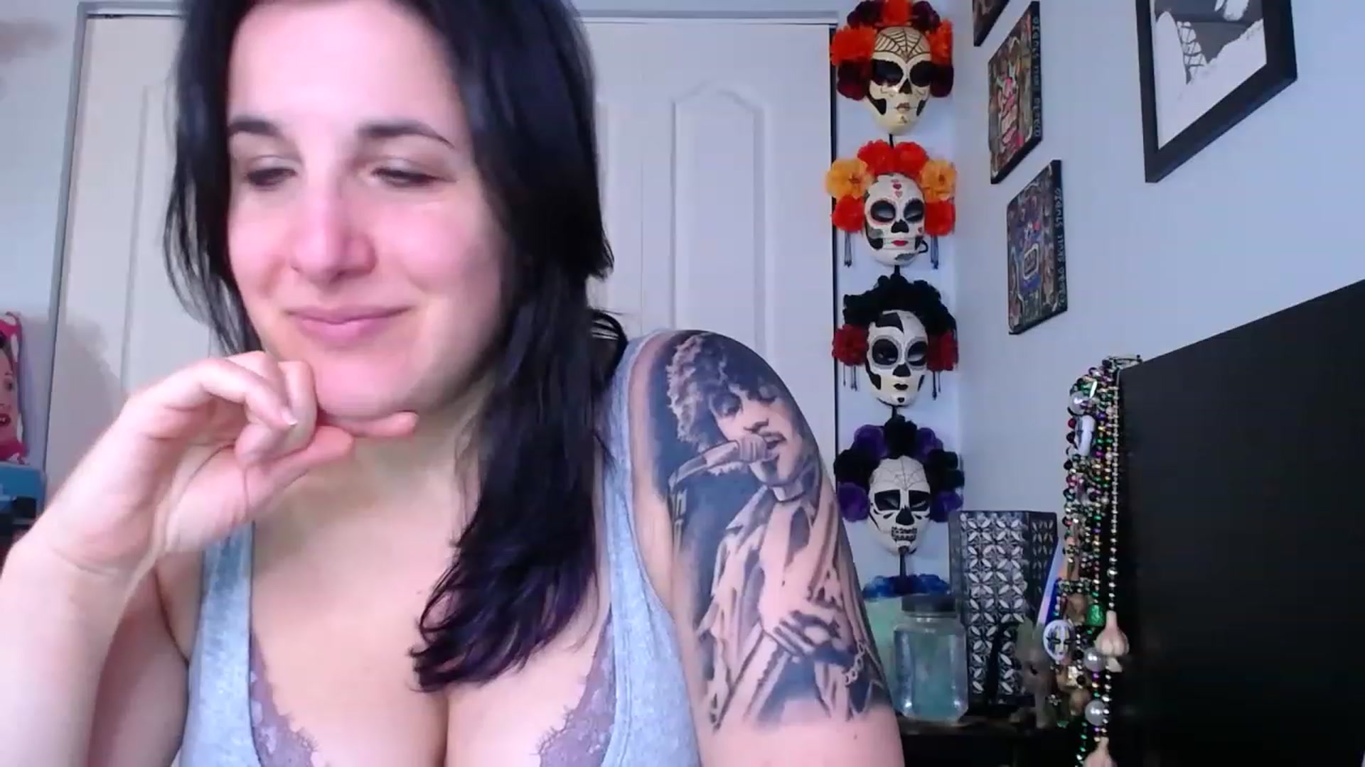 Gallery image thumbnail from abustybabe's myfreecams stream on, 03/13/2023, 20:07 image 13 of 20