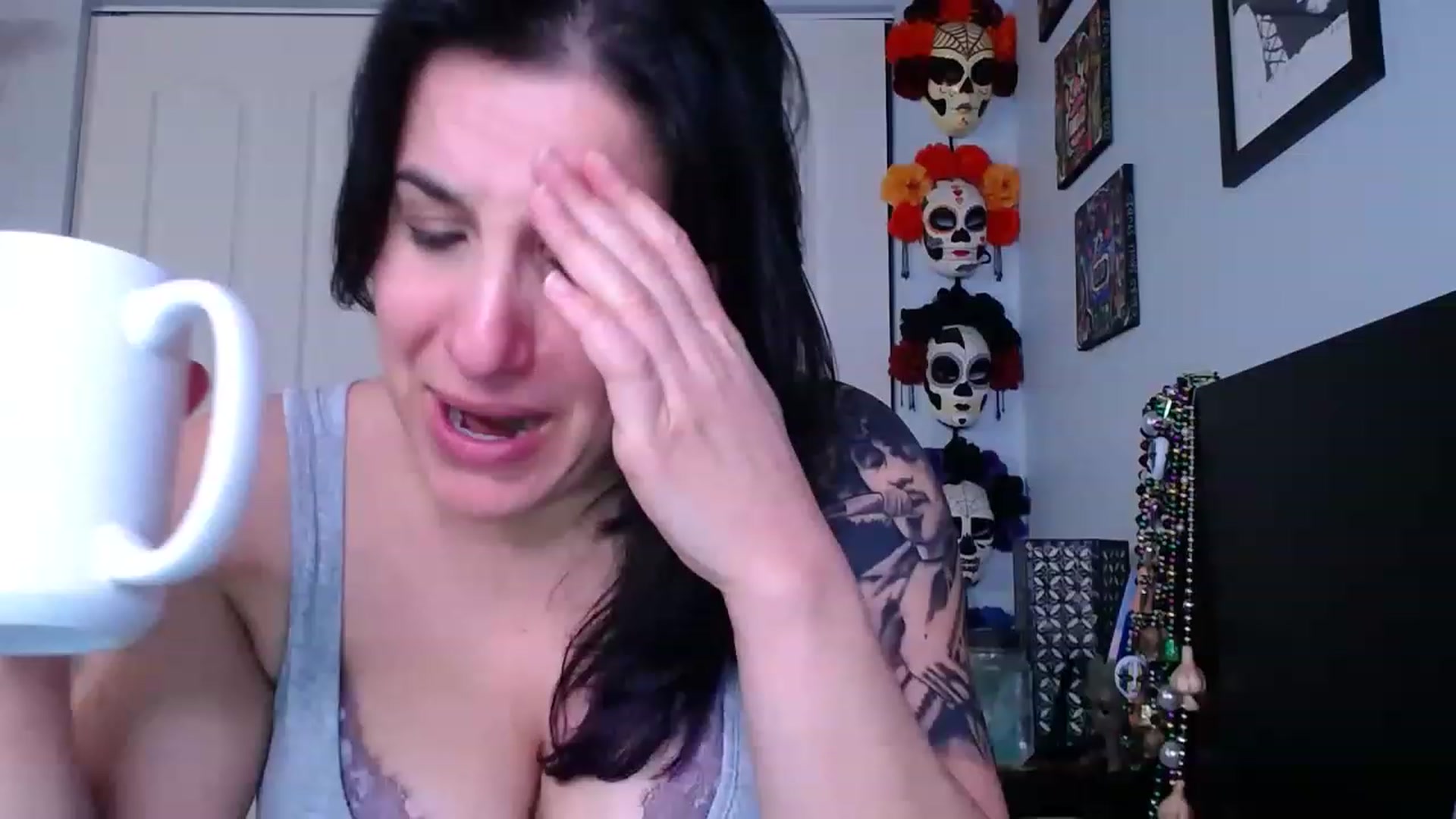 Gallery image thumbnail from abustybabe's myfreecams stream on, 03/13/2023, 20:07 image 8 of 20