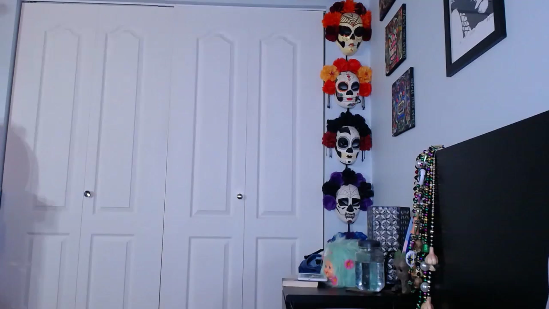 Gallery image thumbnail from abustybabe's myfreecams stream on, 03/14/2023, 22:14 image 8 of 20
