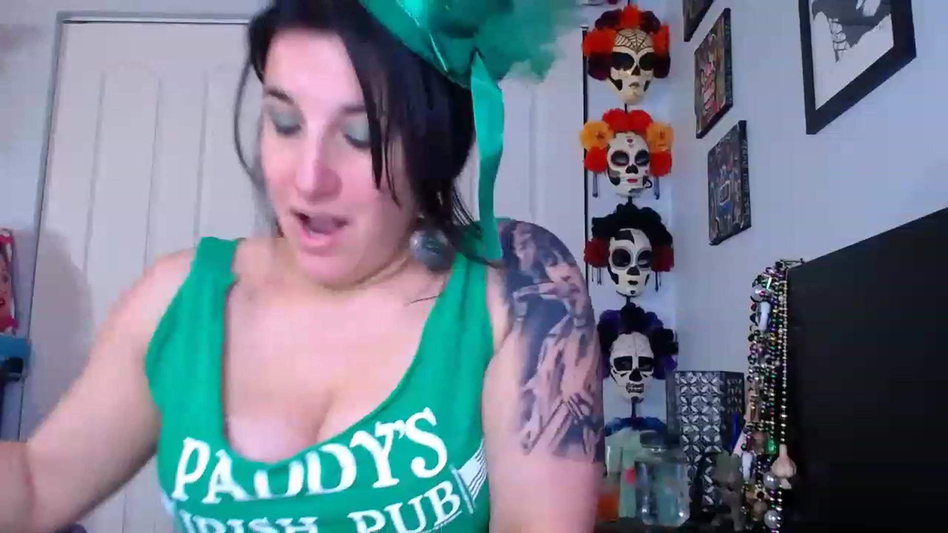 Gallery image thumbnail from abustybabe's myfreecams stream on, 03/17/2023, 21:27 image 11 of 20