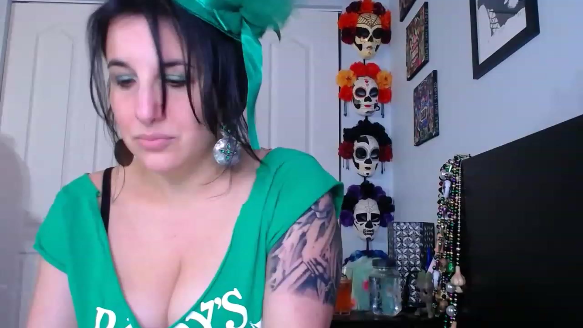 Gallery image thumbnail from abustybabe's myfreecams stream on, 03/17/2023, 21:27 image 19 of 20